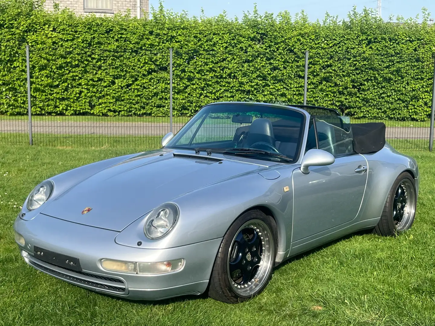 Porsche 993 911 Carrera Cabrio Zilver - 1