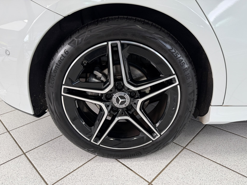Mercedes-Benz A 200 AMG*Hight-Paket*Pano*LED*CAM*MBUX*Ambiente — photo 7