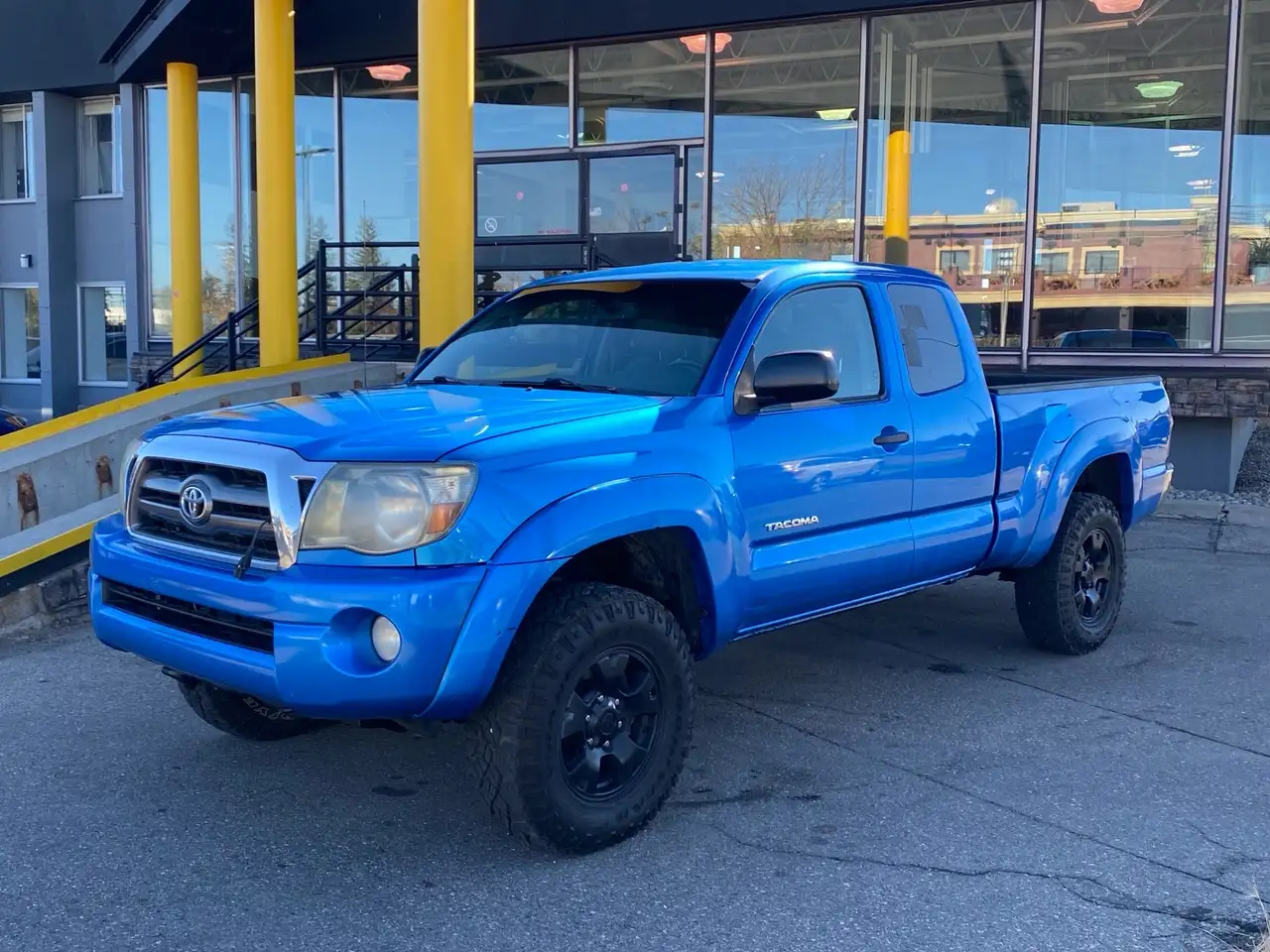 Toyota Tacoma снимка Toyota Tacoma