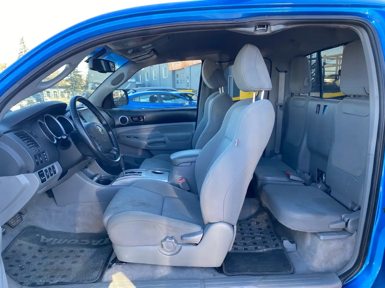 Toyota Tacoma снимка Toyota Tacoma