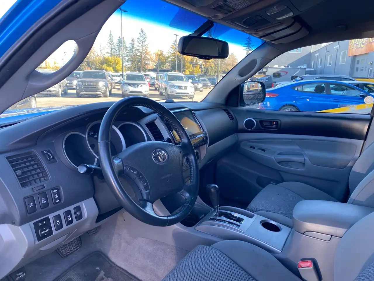 Toyota Tacoma снимка Toyota Tacoma