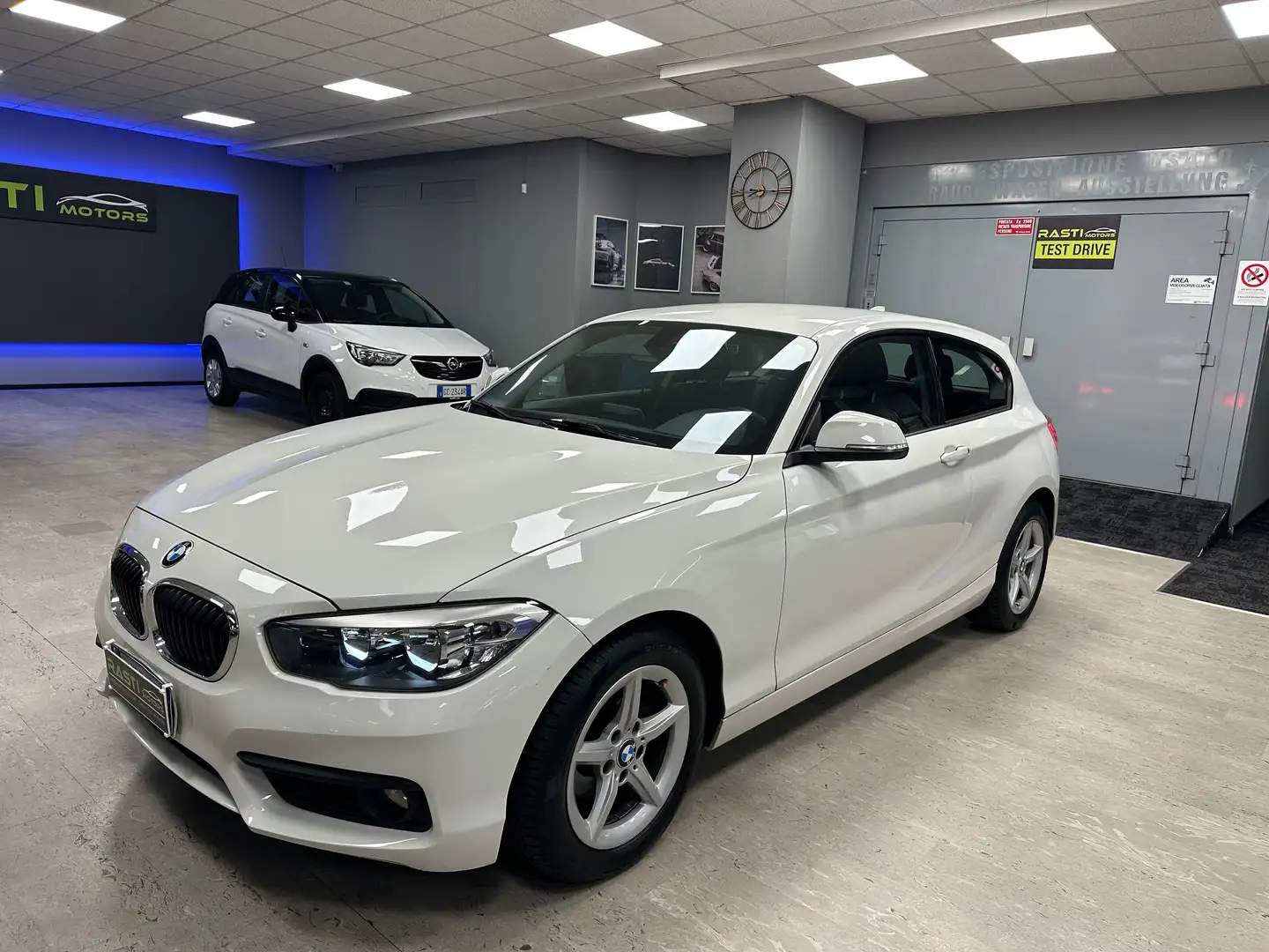BMW 116 Serie 1 F/20-21 2015 116i Urban 5p Bianco - 1