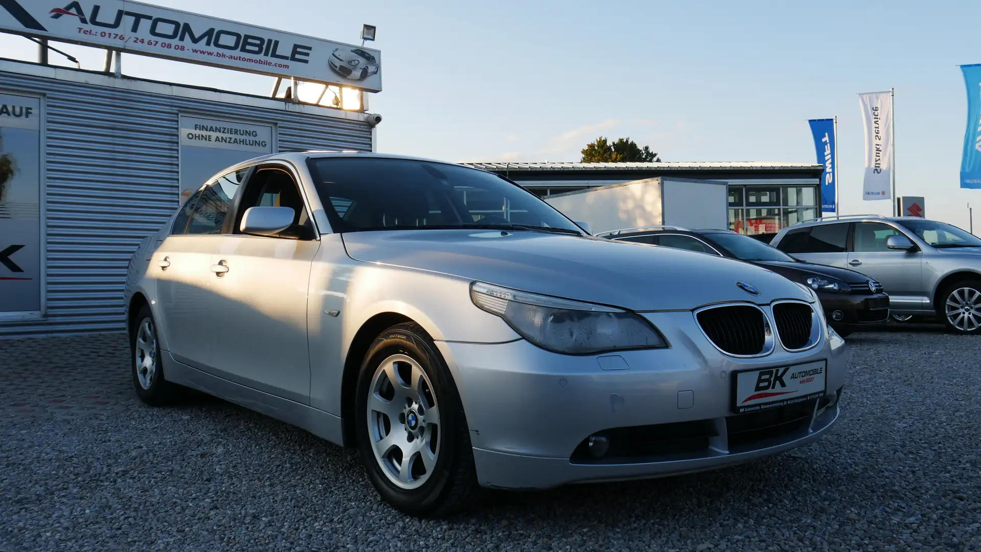 BMW 520 i TÜV-Kundendienst Neu Schiebedach Sitzh. Klima Grau - 1