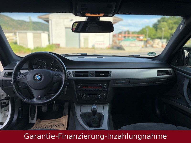BMW 318 i M-Paket Coupe — photo 8