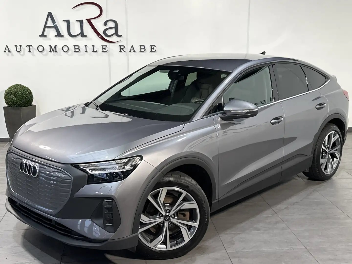 Audi Q4 e-tron SpB 40 Sport NAV+MATRIX+AHK+ACC+20ZOLL Gris - 1