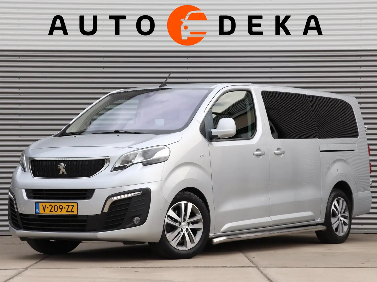 Peugeot Expert 231L 2.0 BlueHDI 180 DC Premium Pack Automaat 5 PE Grijs - 1