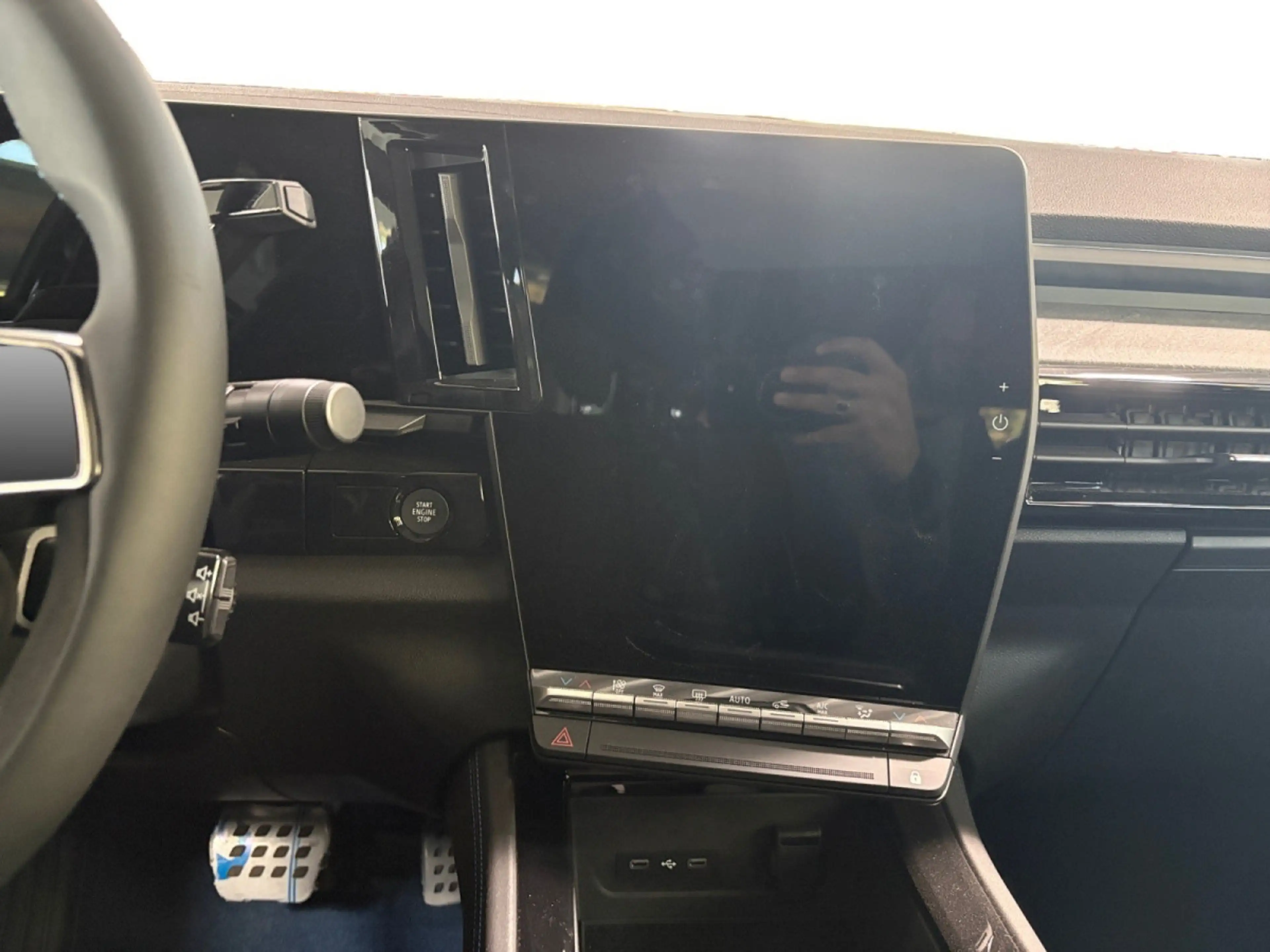 Renault Rafale 1.2 E-Tech Esprit Alpine E-Tech 4x4 plug-in hybrid — photo 11