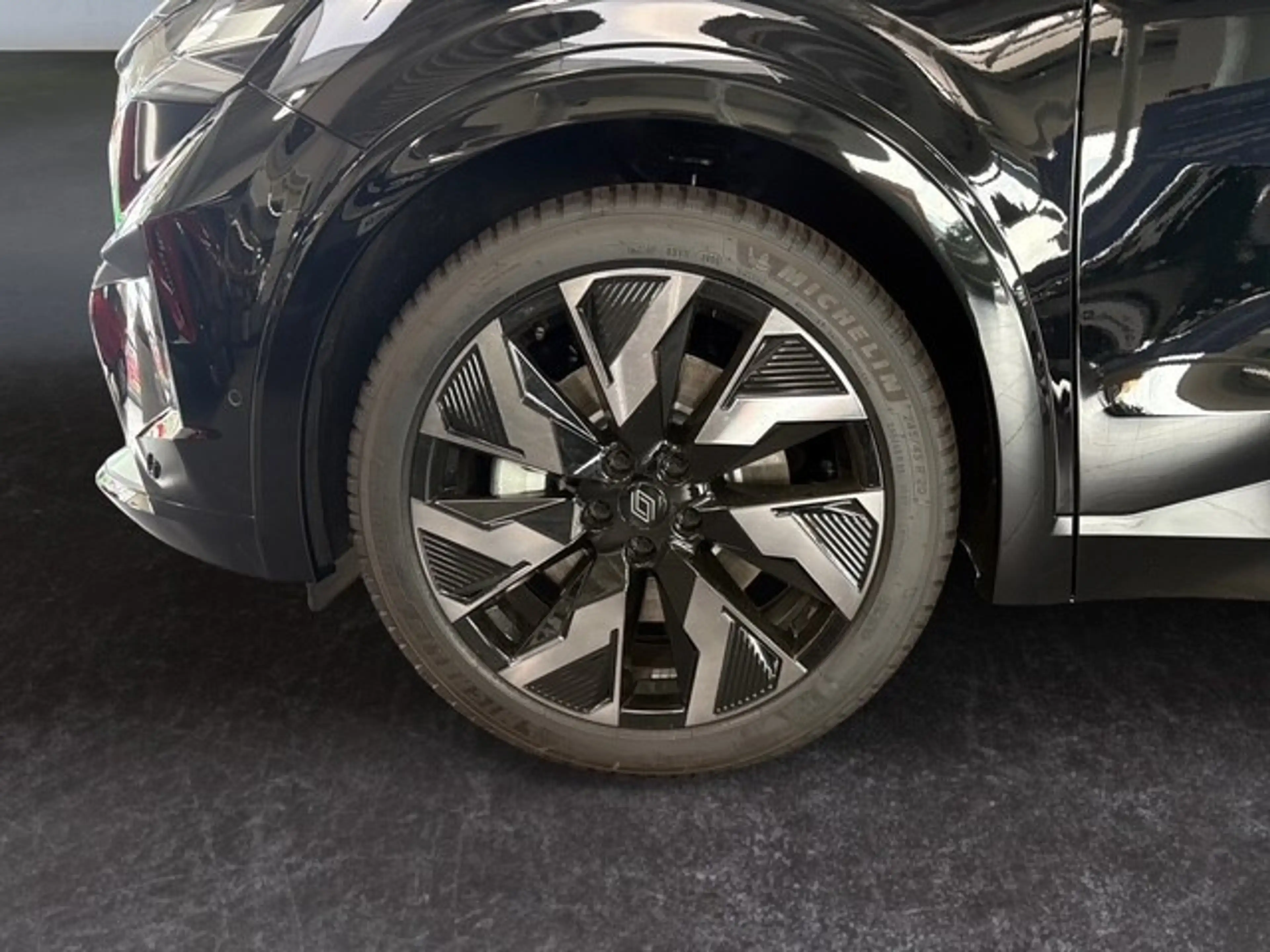 Renault Rafale 1.2 E-Tech Esprit Alpine E-Tech 4x4 plug-in hybrid — photo 6