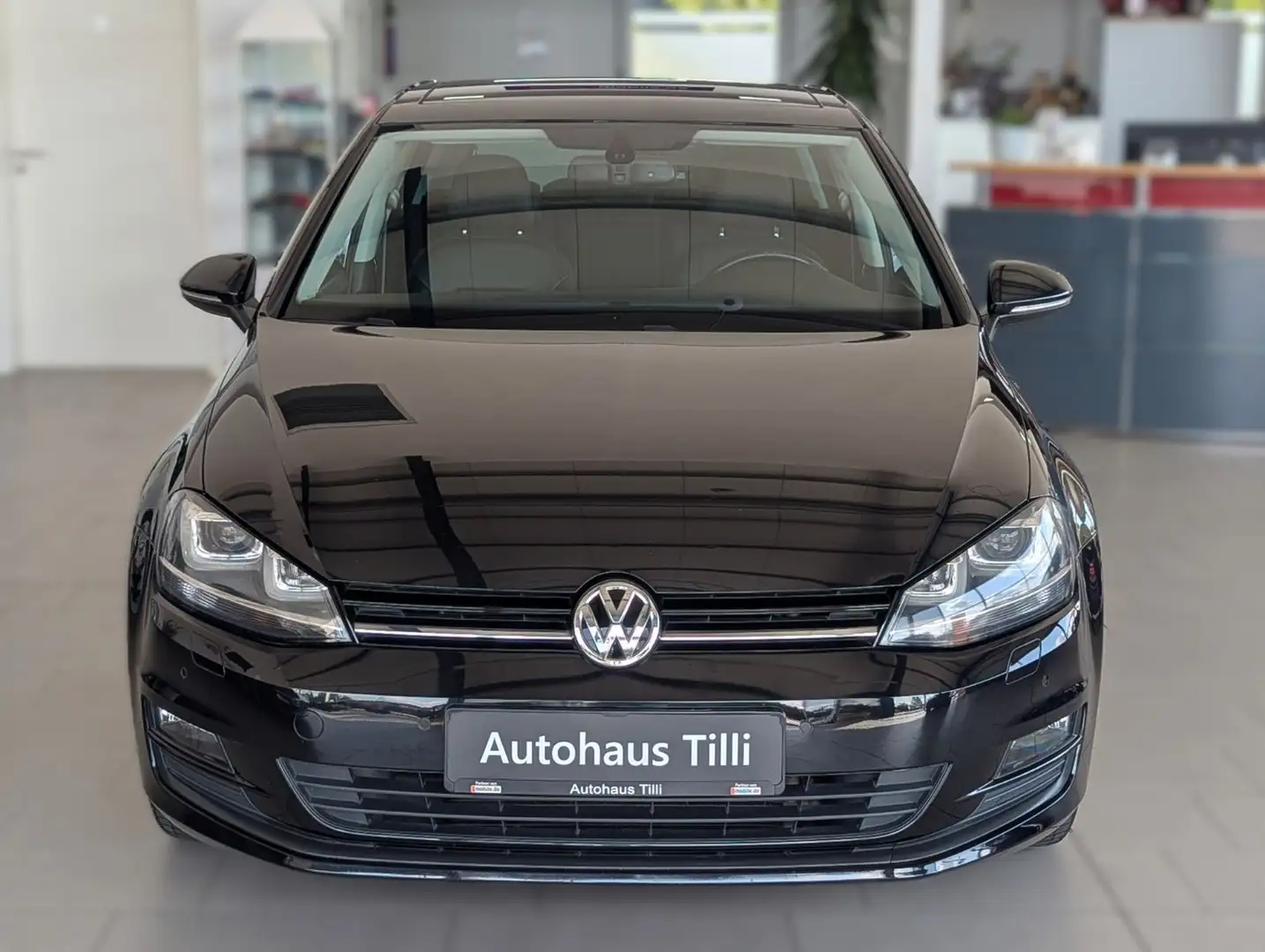 Volkswagen Golf VII 1.2 TSI Comfortline DSG/ Xenon/Pano/PDC Zwart - 2