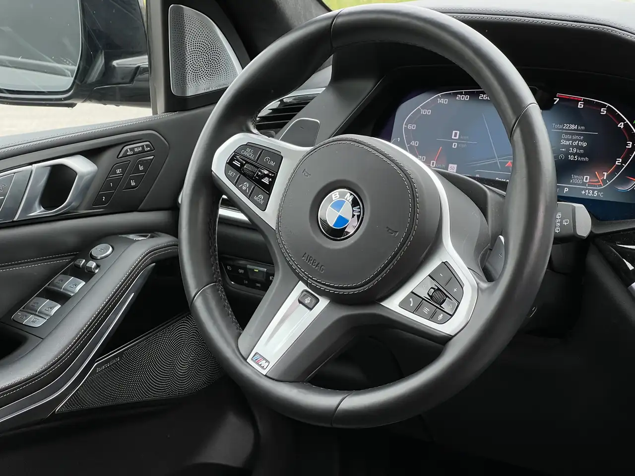 BMW X7 снимка BMW X7
