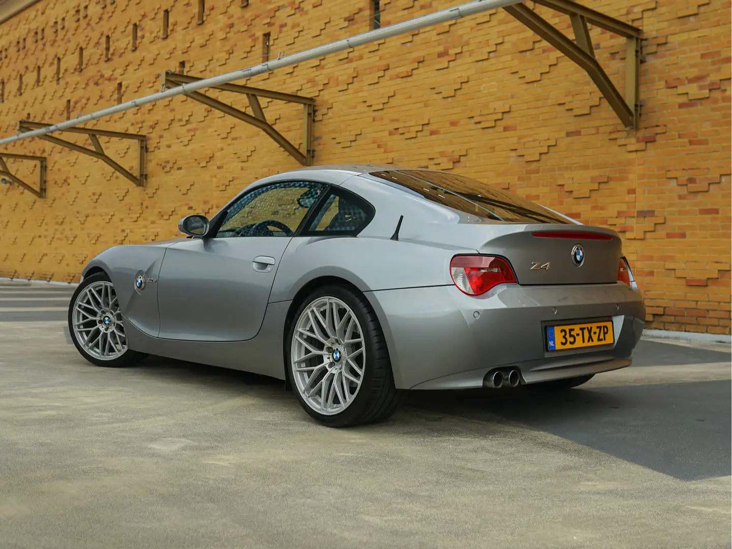 BMW Z4 Coupé 3.0 Si Executive Aut. l NL-geleverd l 19" l Grijs - 2