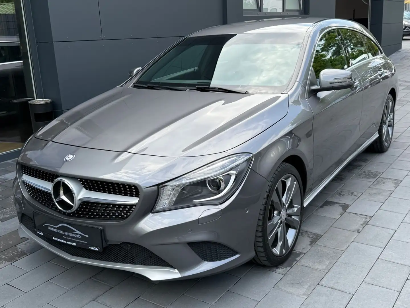Mercedes-Benz CLA 200 NAVI LED AUTOMATIK LEDER Серый - 1
