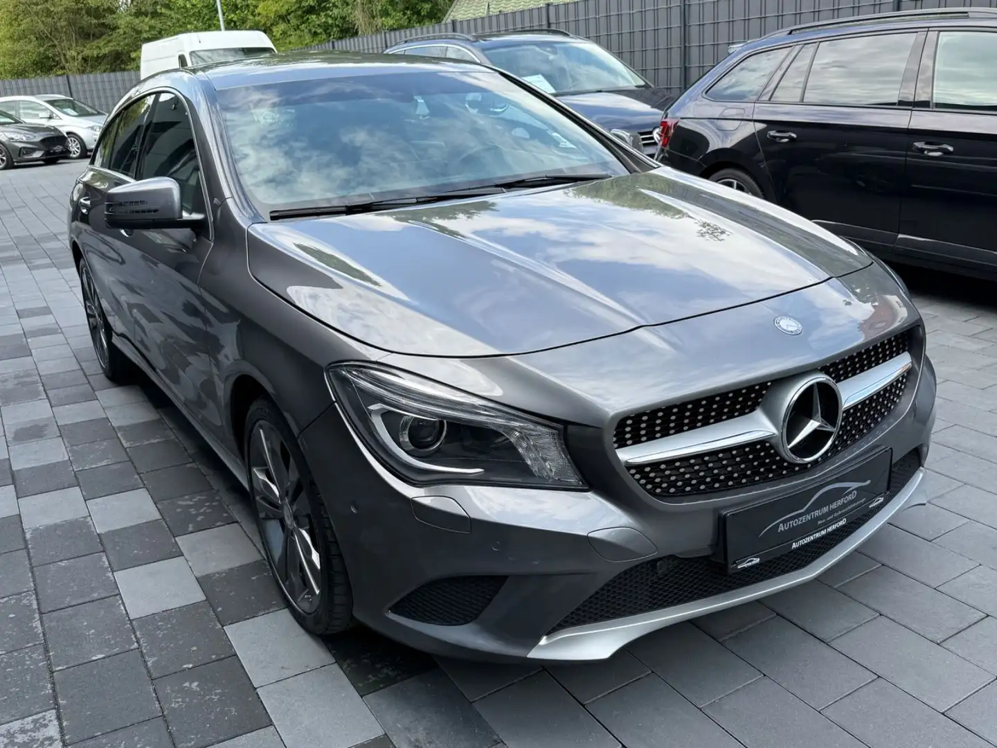 Mercedes-Benz CLA 200 NAVI LED AUTOMATIK LEDER Серый - 2