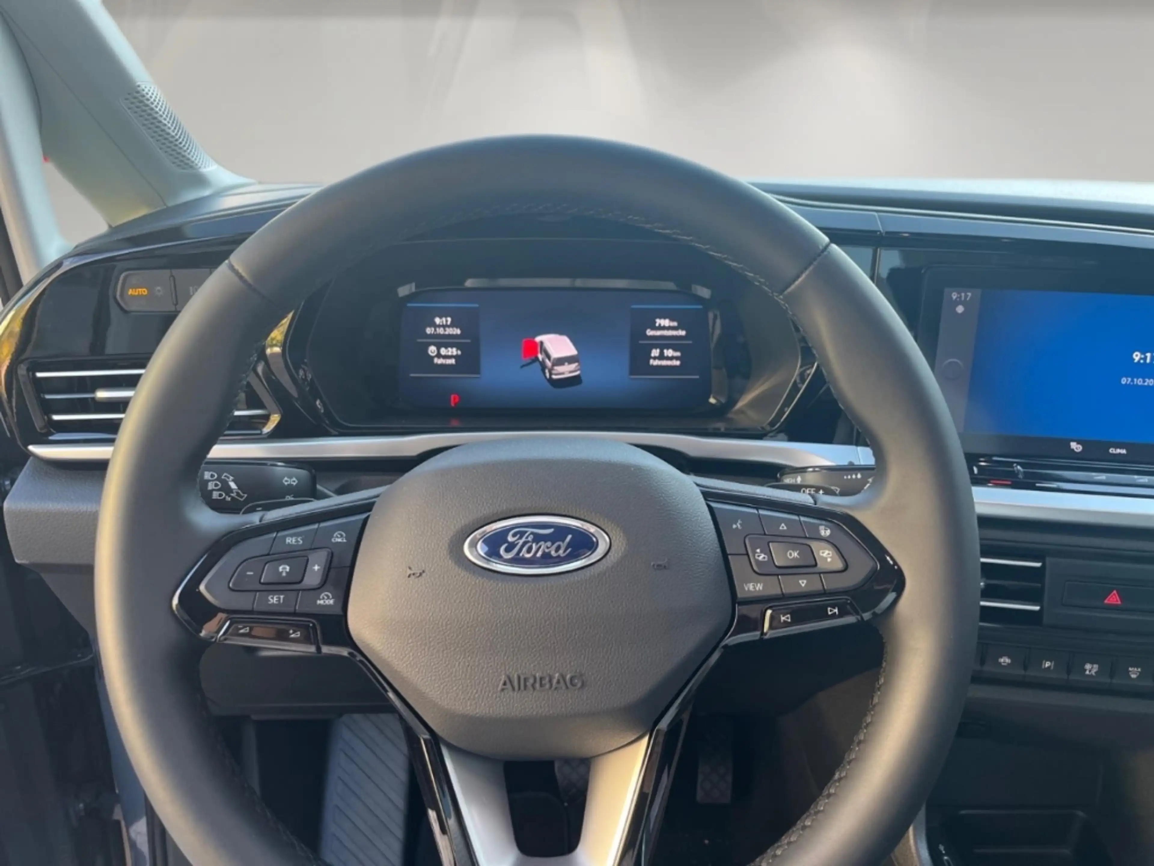 Ford Tourneo Connect Titanium L1 1,5l EcoBoost PHEV Digitales Cockpit L — photo 9