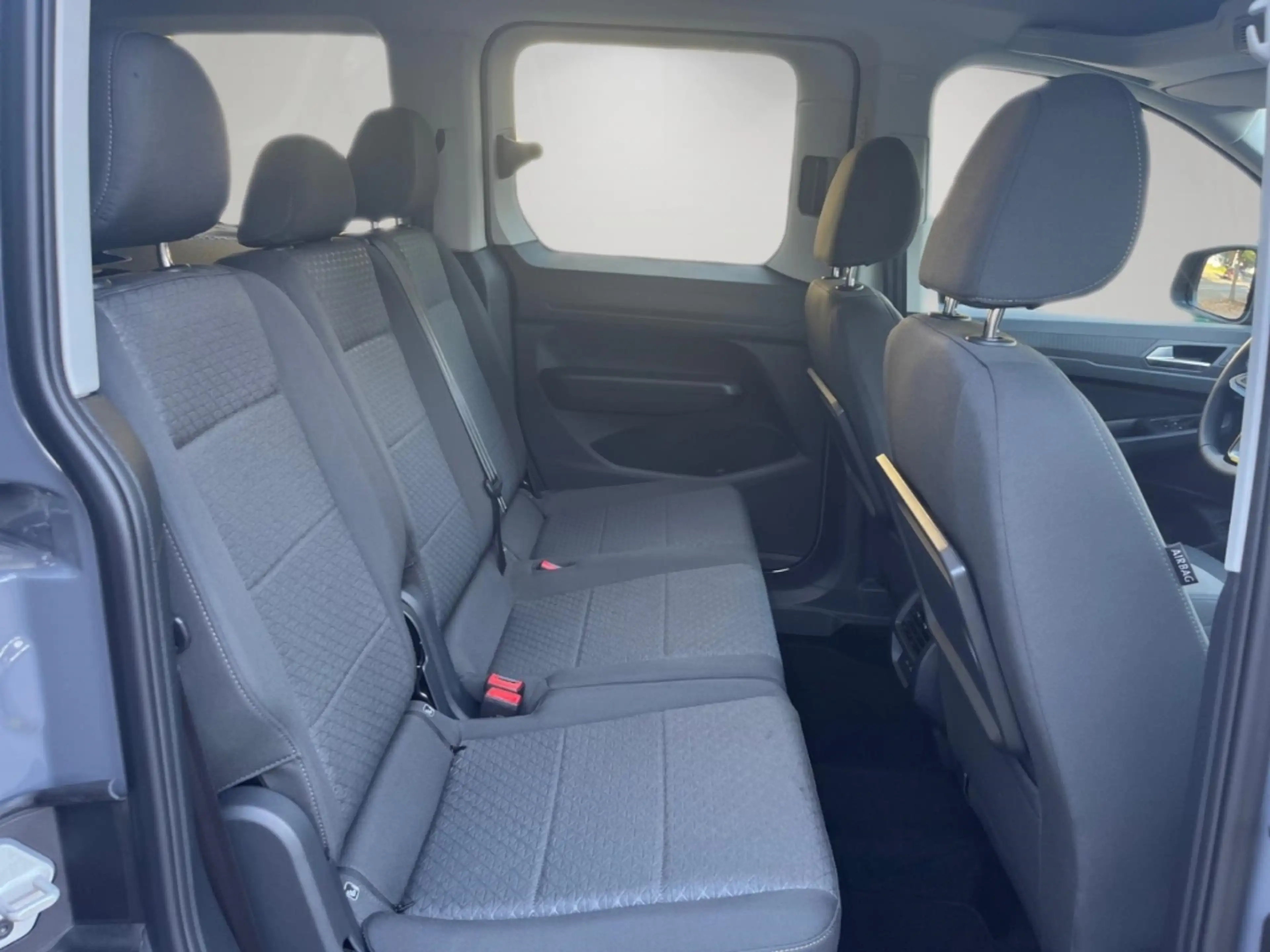 Ford Tourneo Connect Titanium L1 1,5l EcoBoost PHEV Digitales Cockpit L — photo 14