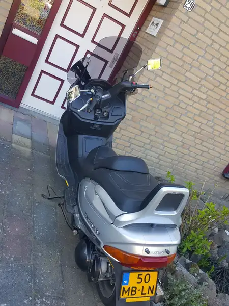 Suzuki BURGMAN 400