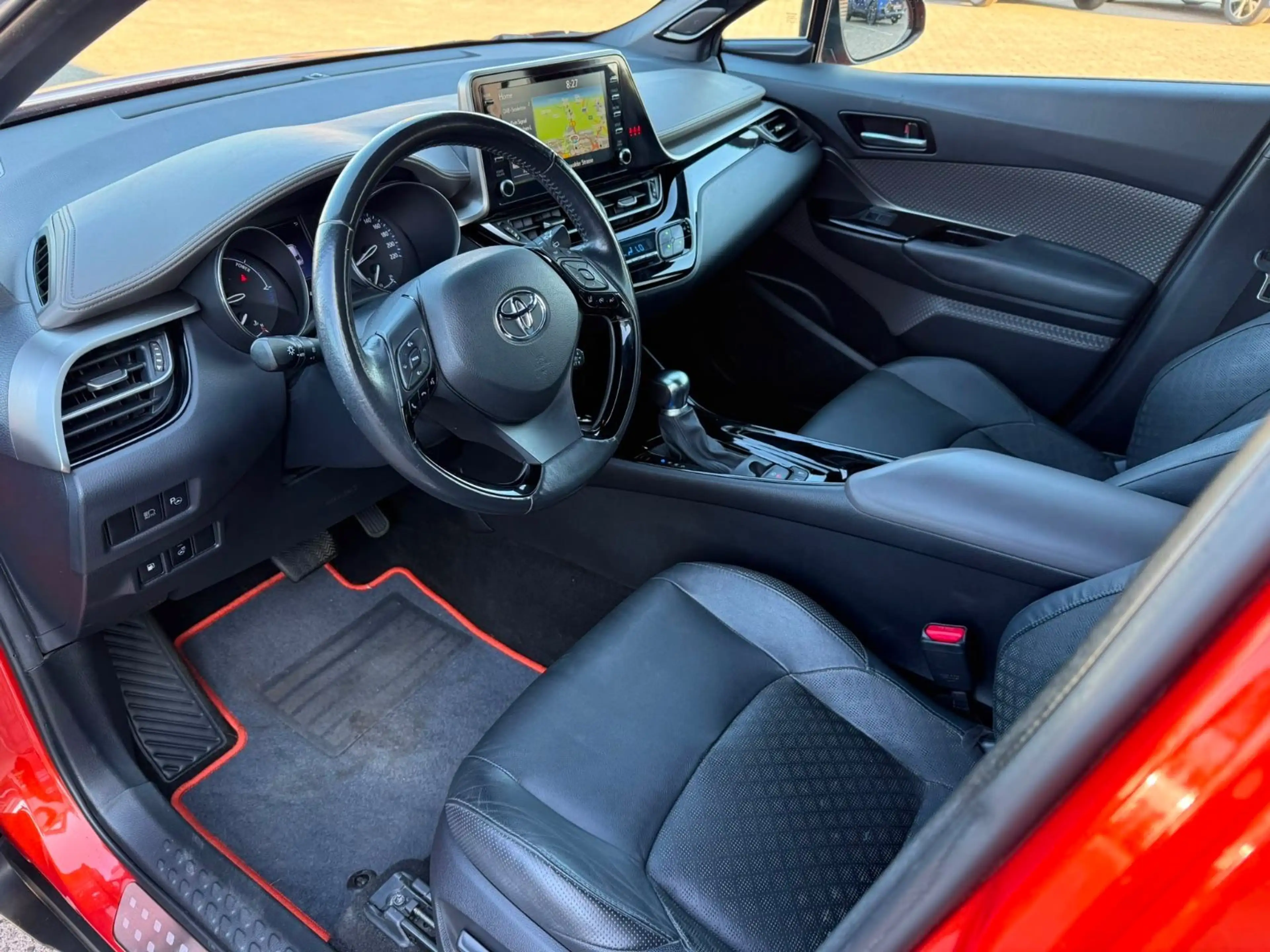 Toyota C-HR Hybrid Orange Edition **JBL** — photo 10