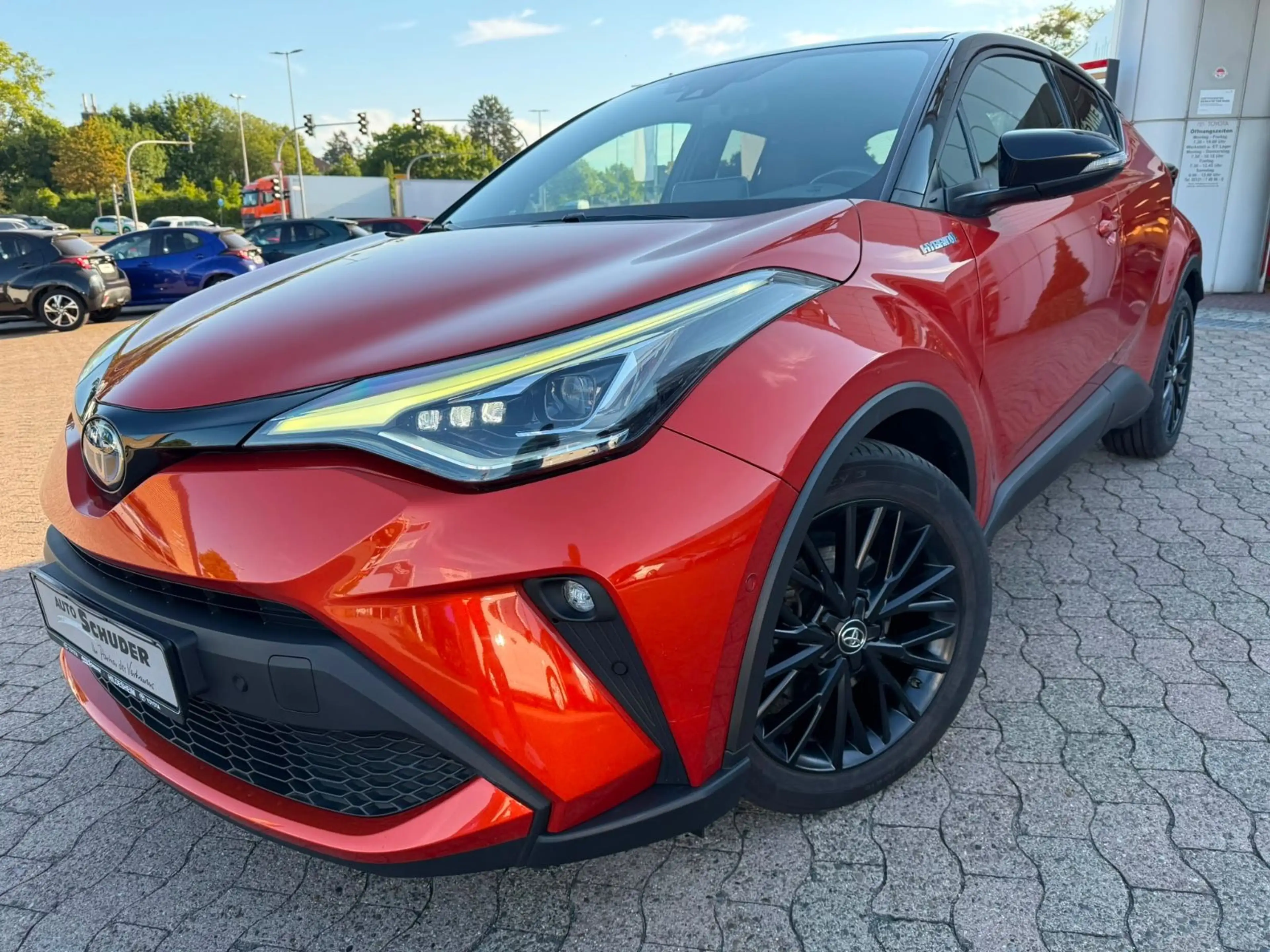 Toyota C-HR Hybrid Orange Edition **JBL**