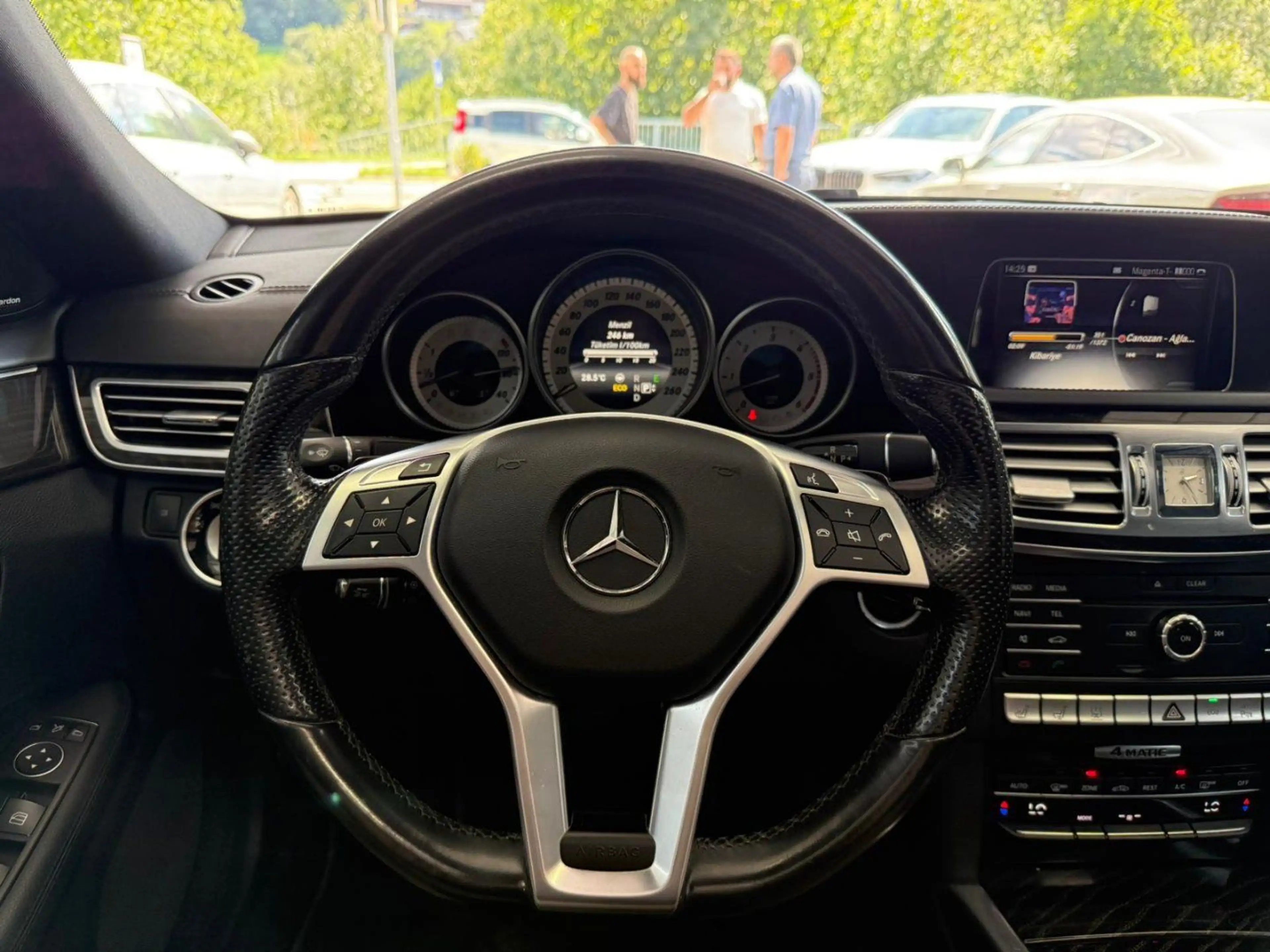 Mercedes-Benz E 350 BlueTEC 4Matic Avantgarde — photo 12