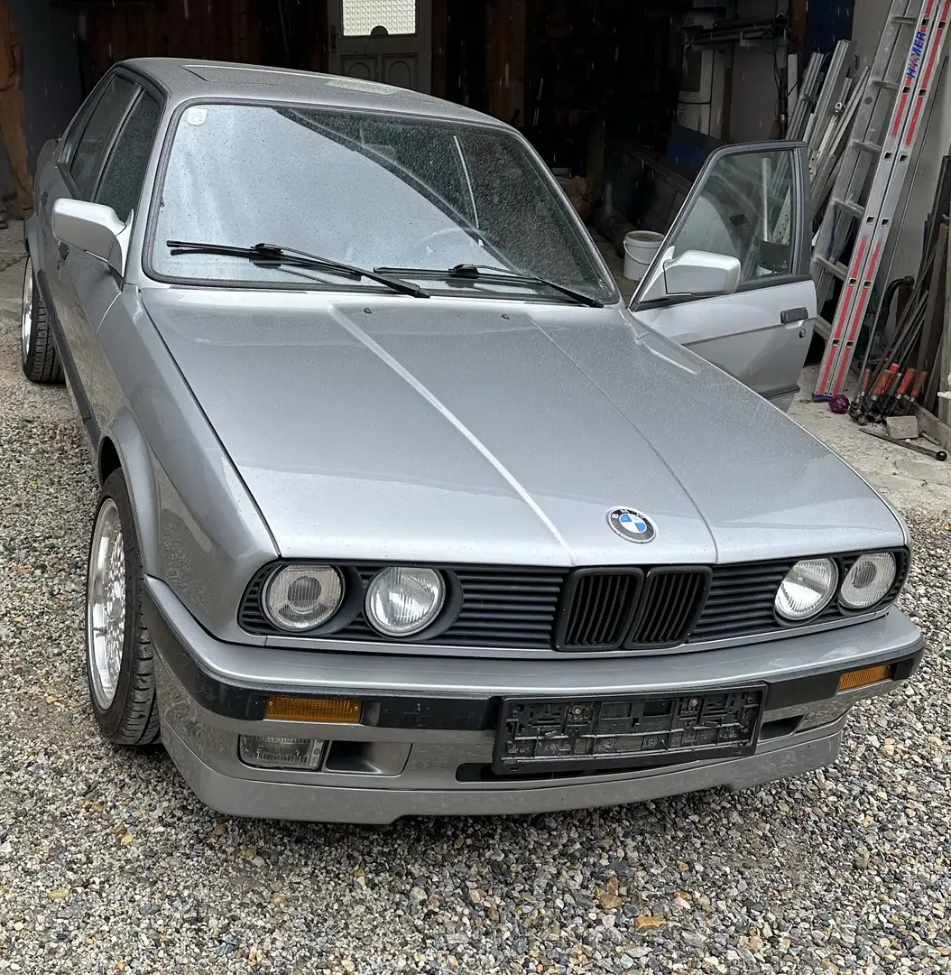BMW 325 325i - 1