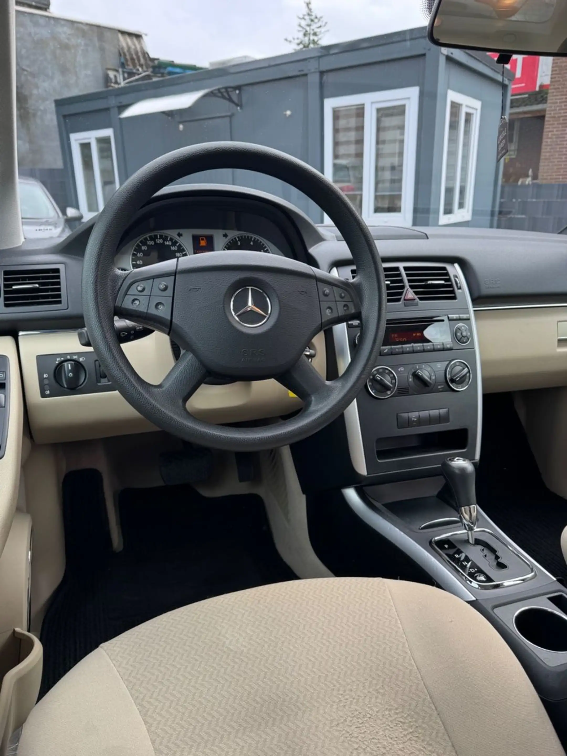 Mercedes-Benz B 200 Automatik PDC+KLIMA+WKR+ZV+EFH+BT+ — photo 9