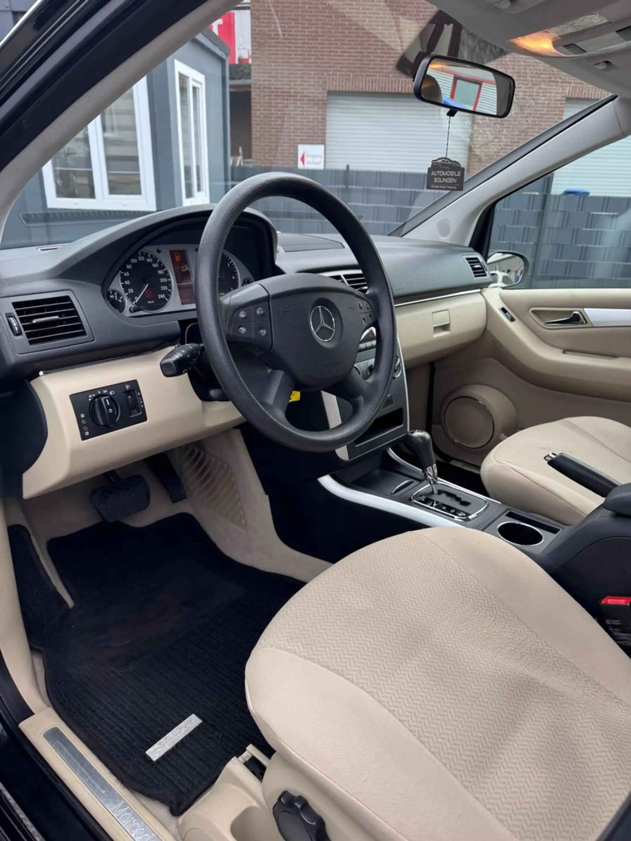 Mercedes-Benz B 200 Automatik PDC+KLIMA+WKR+ZV+EFH+BT+ — photo 7