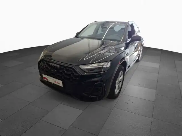 Audi Q5 view 2