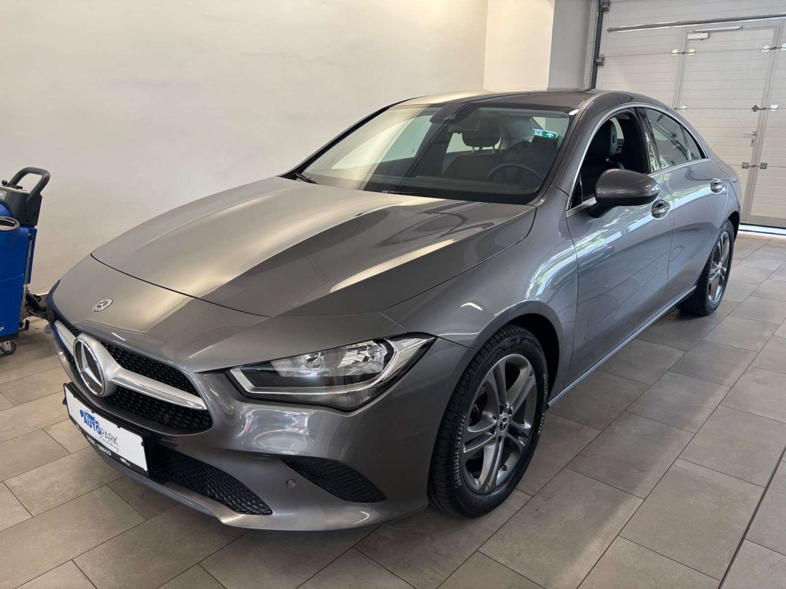 Mercedes-Benz CLA 180