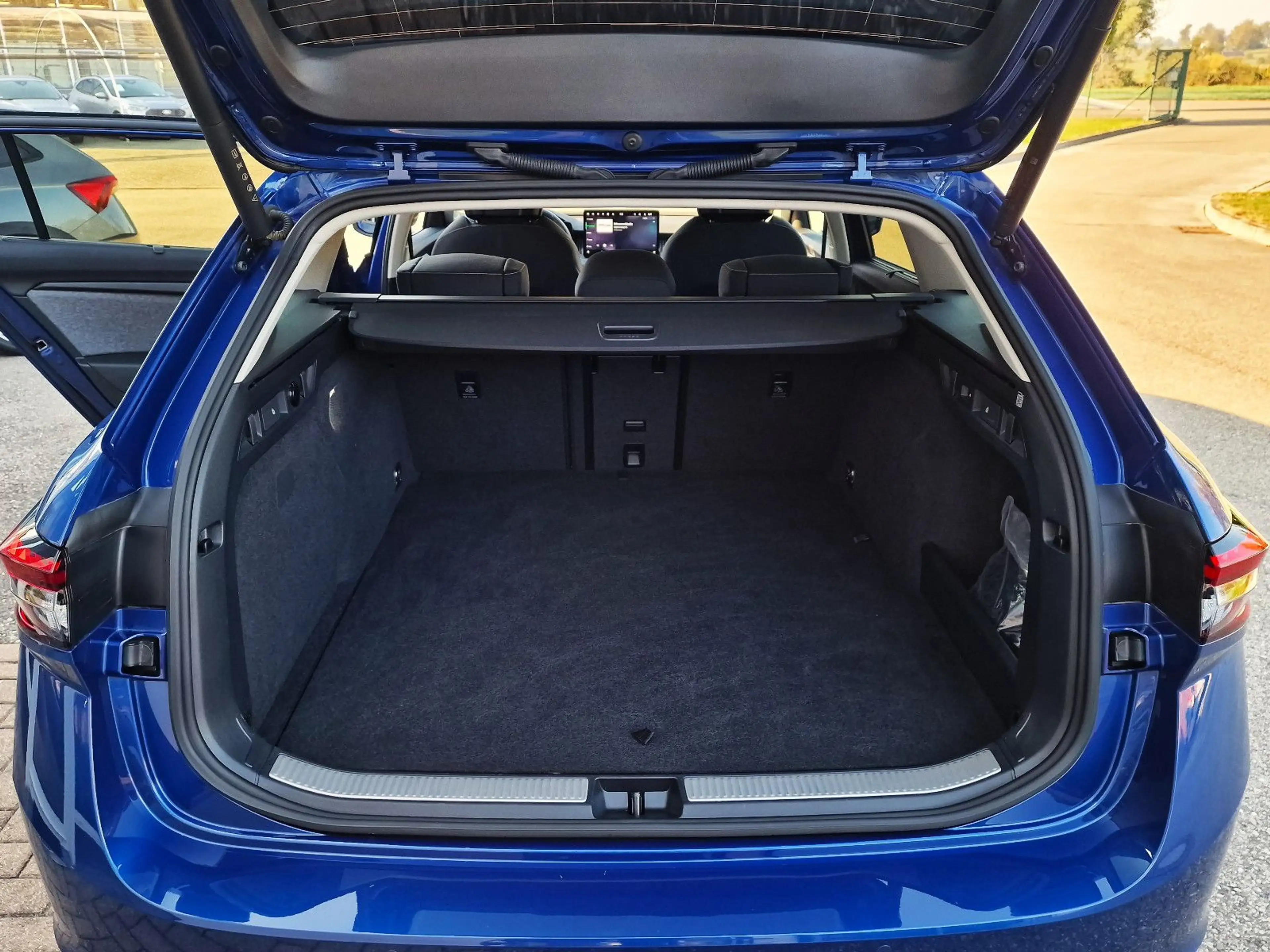 Skoda Superb Kombi iV 204PS Selection 5J-GAR AHK ACC K — photo 13