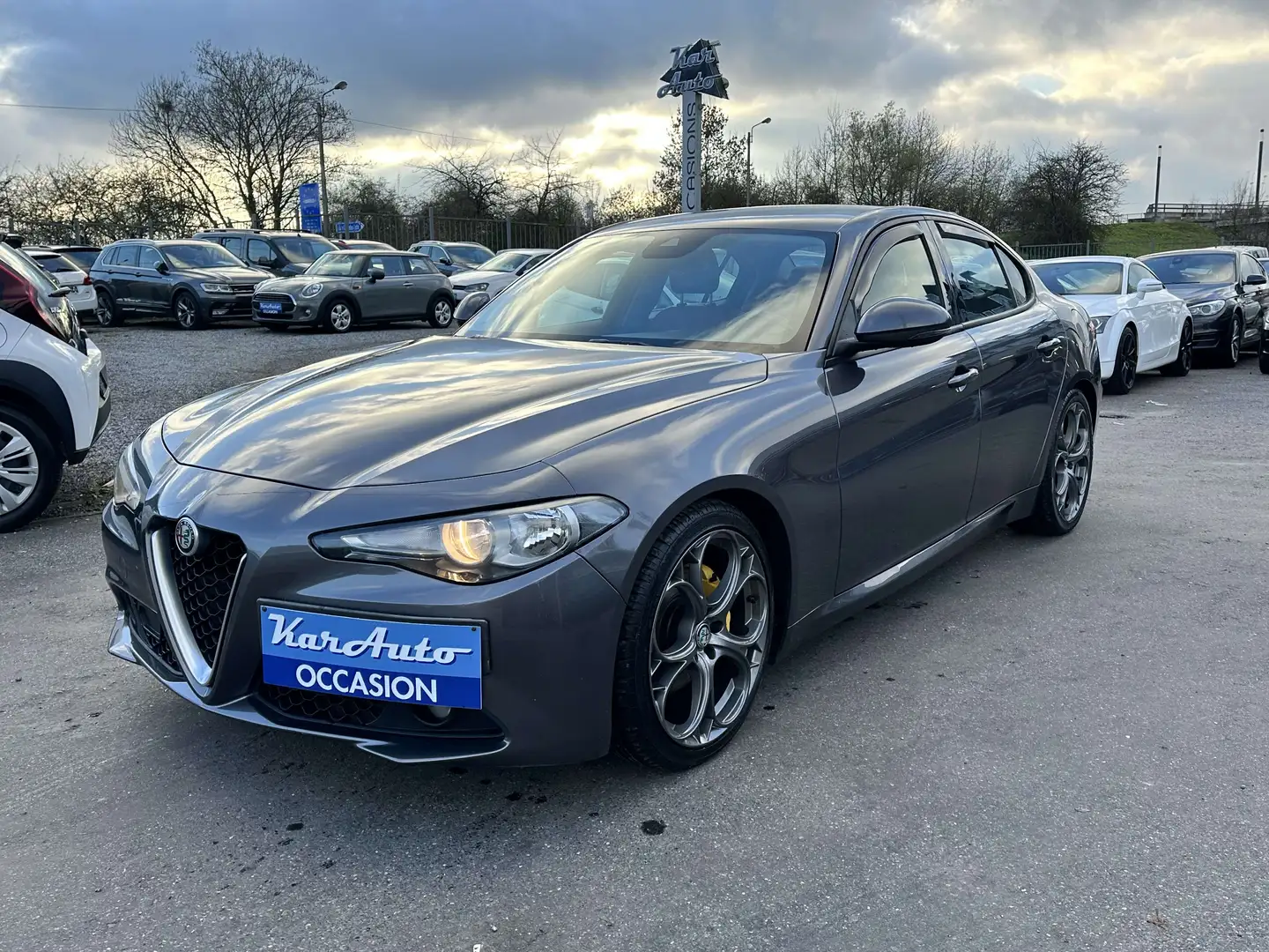 Alfa Romeo Giulia 2.2 JTD* GARANTIE 12 MOIS * Gris - 2