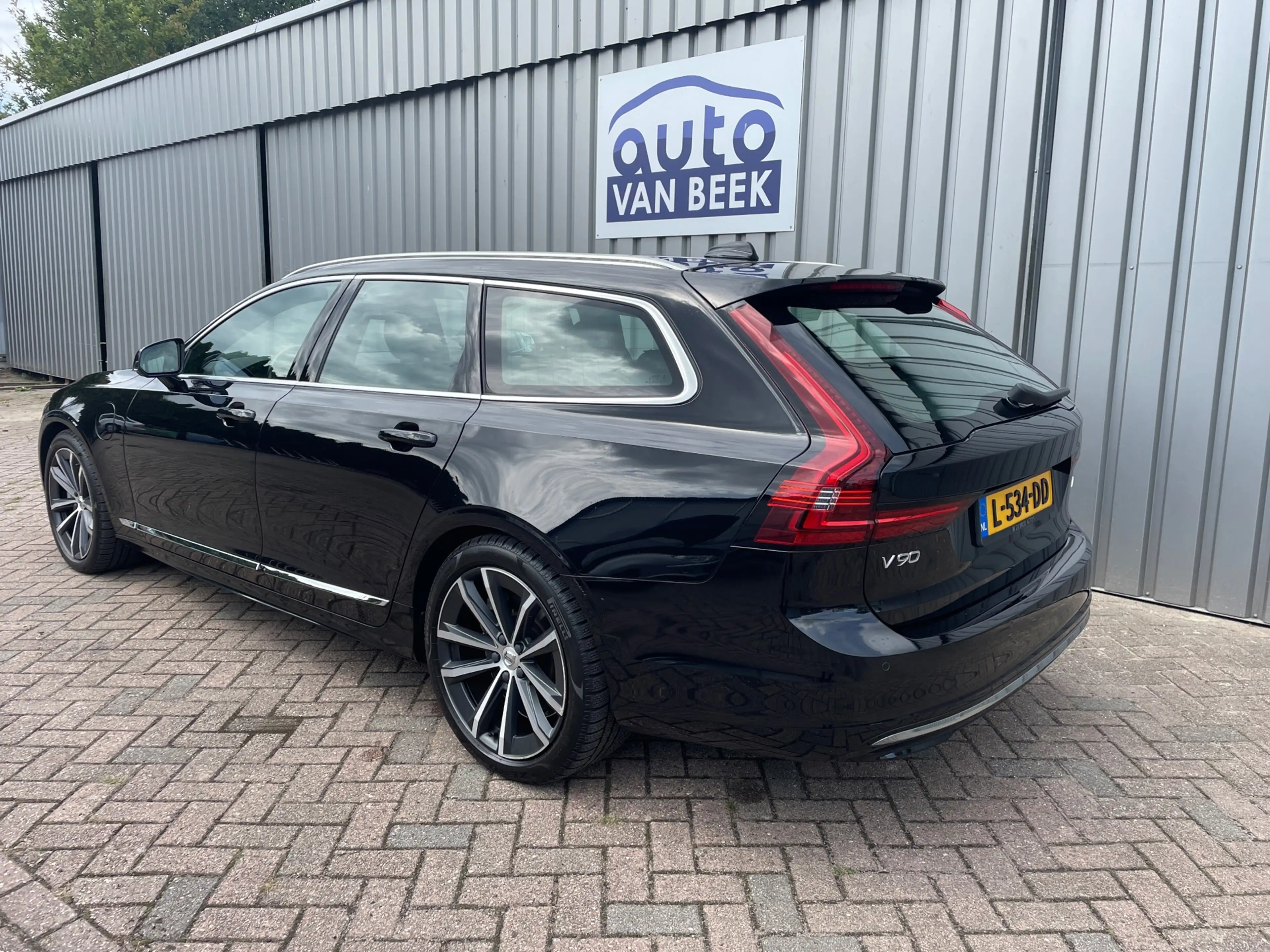 Volvo V90 2.0 T6 AWD Business Pro — photo 8