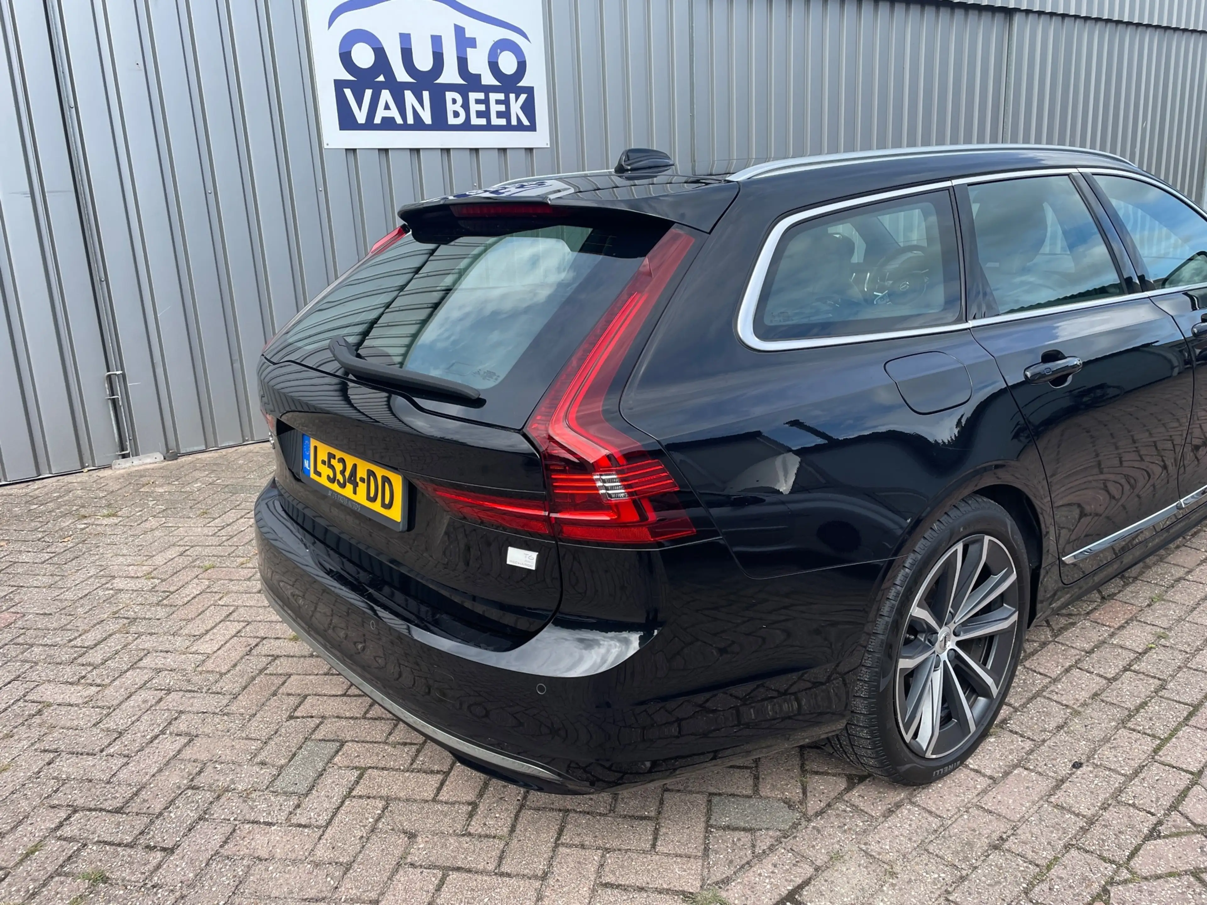 Volvo V90 2.0 T6 AWD Business Pro — photo 4