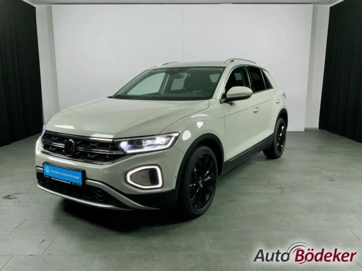 Volkswagen T-Roc 1.5 TSI DSG Style Sportpaket Bluetooth Navi Grau - 2