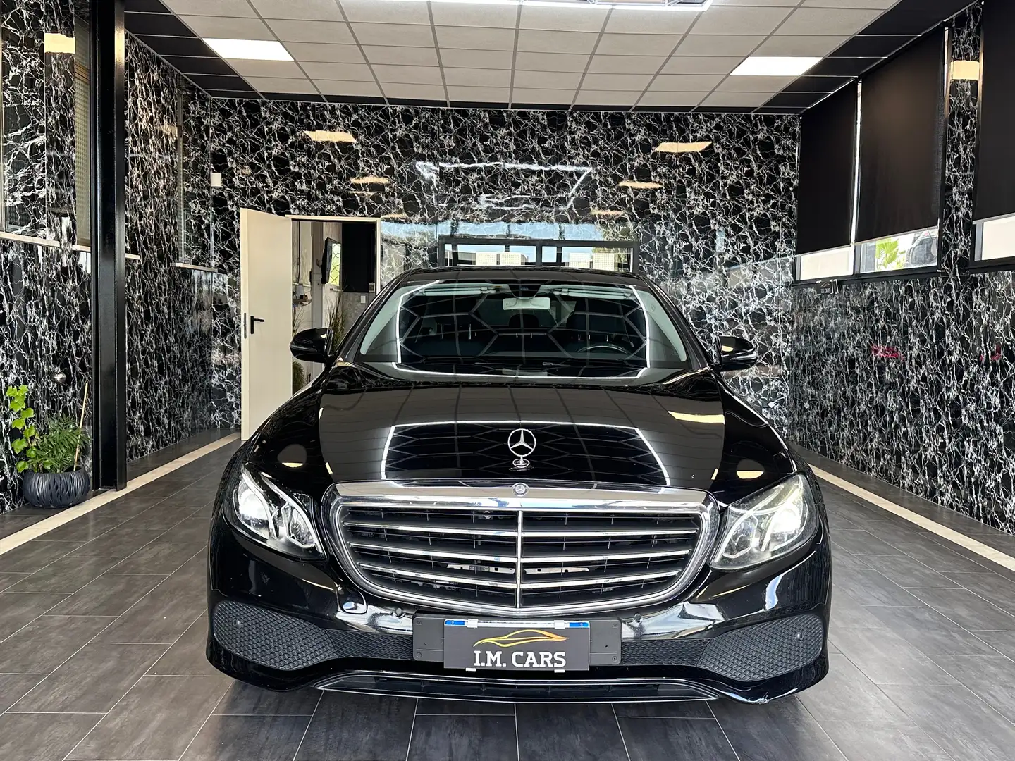 Mercedes-Benz E 220 d Business Sport auto Noir - 2