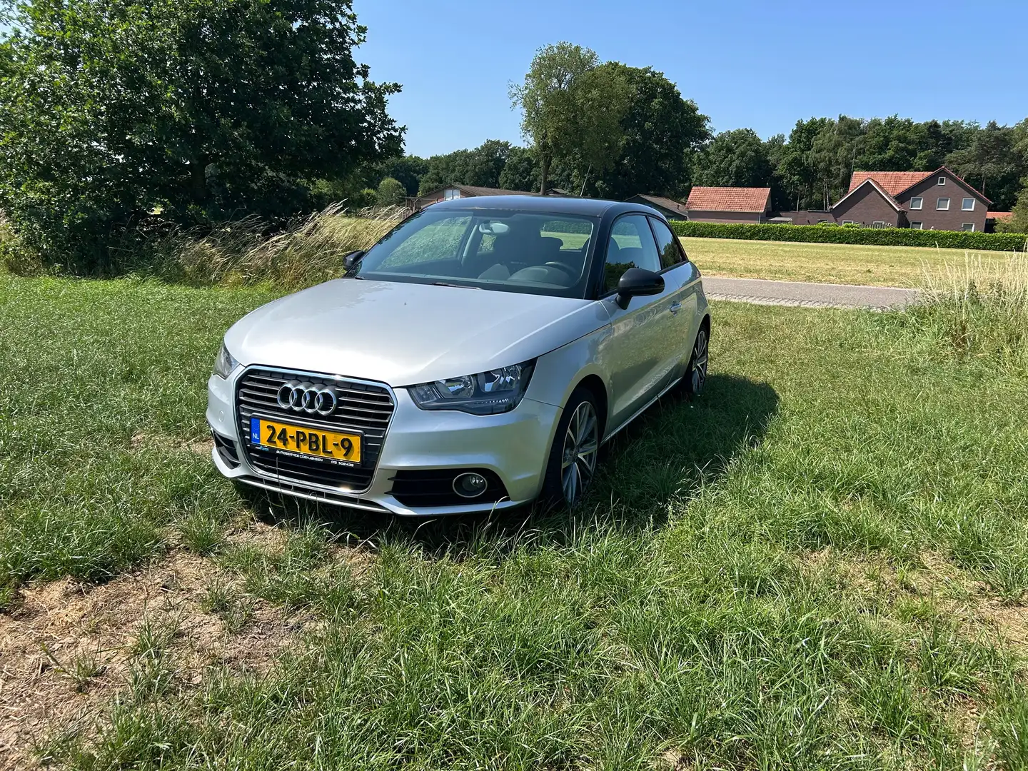 Audi A1 A1 1.2 TFSI Attr. PL. Zilver - 2