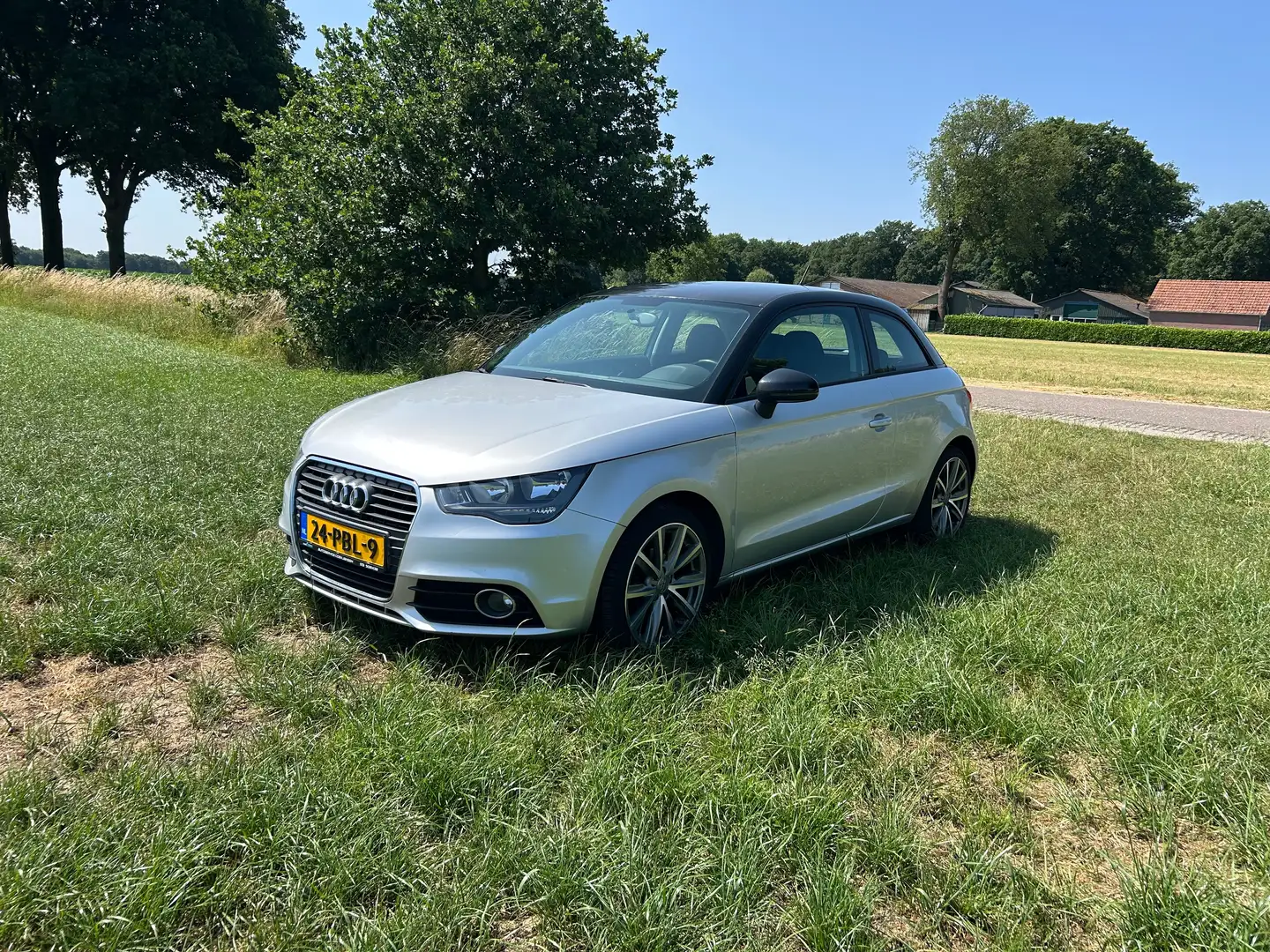 Audi A1 A1 1.2 TFSI Attr. PL. Zilver - 1