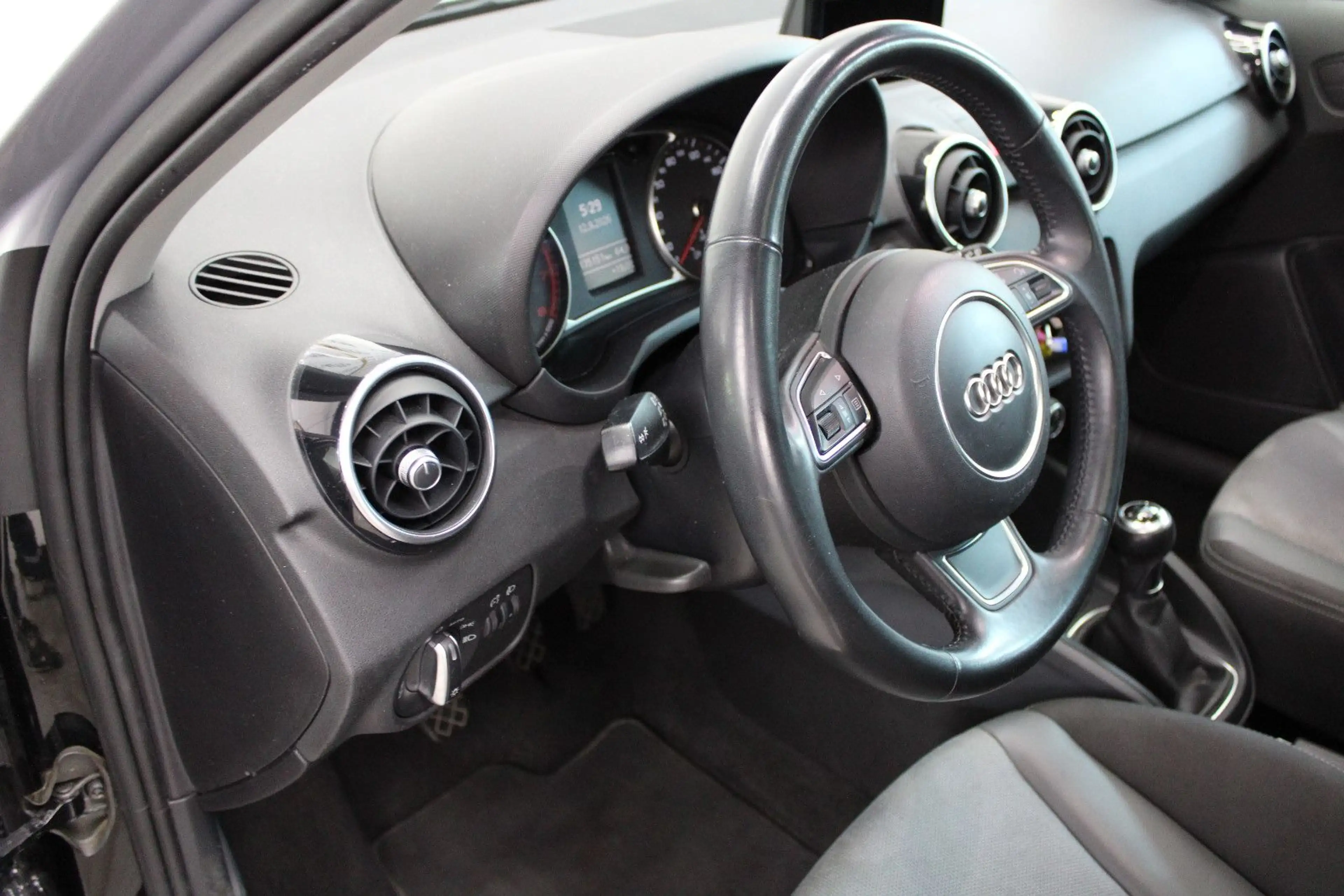 Audi A1 Sportback sport+SHZ+PDC+LEDER+4-TÜRIG+PANO+ — photo 10
