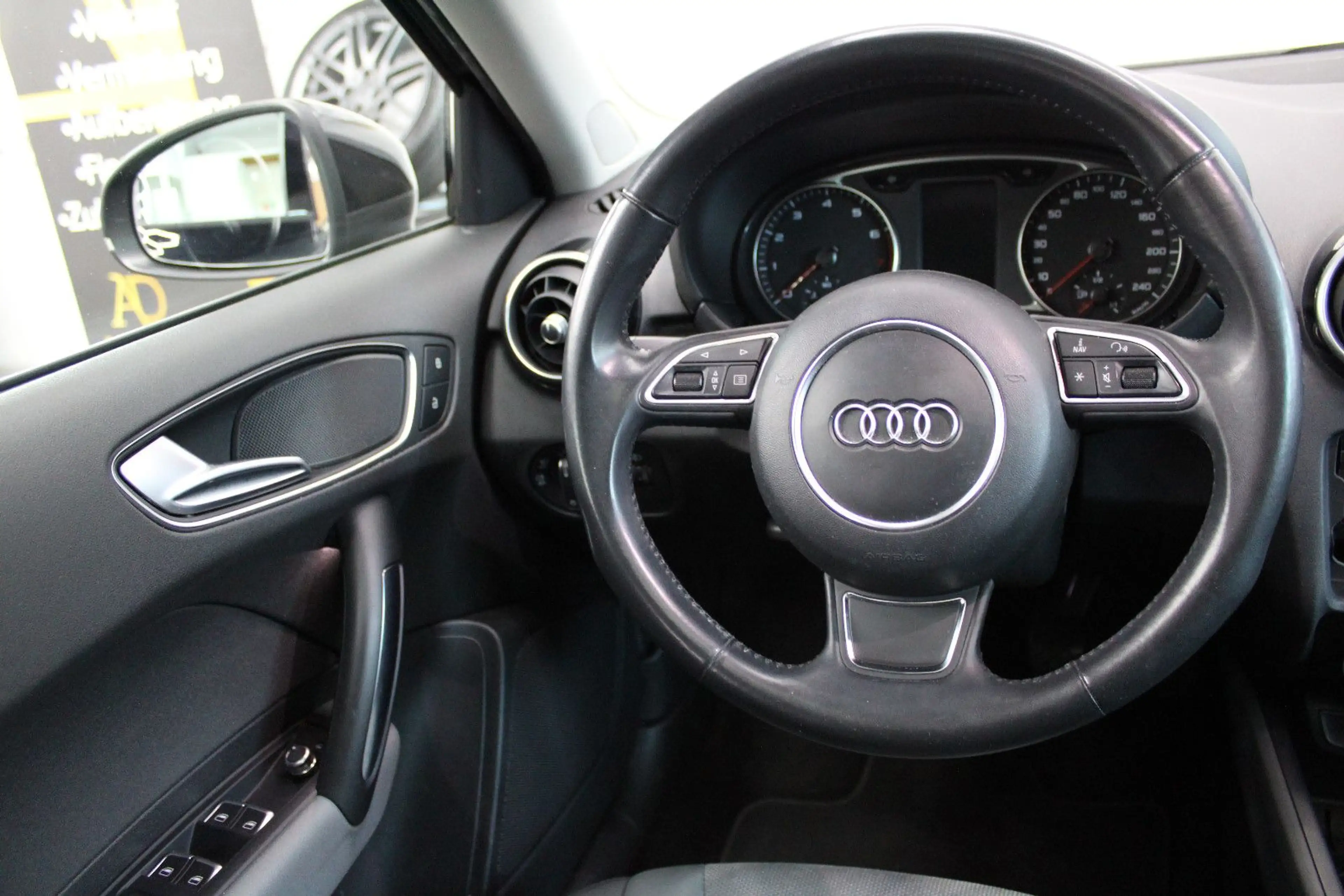 Audi A1 Sportback sport+SHZ+PDC+LEDER+4-TÜRIG+PANO+ — photo 8