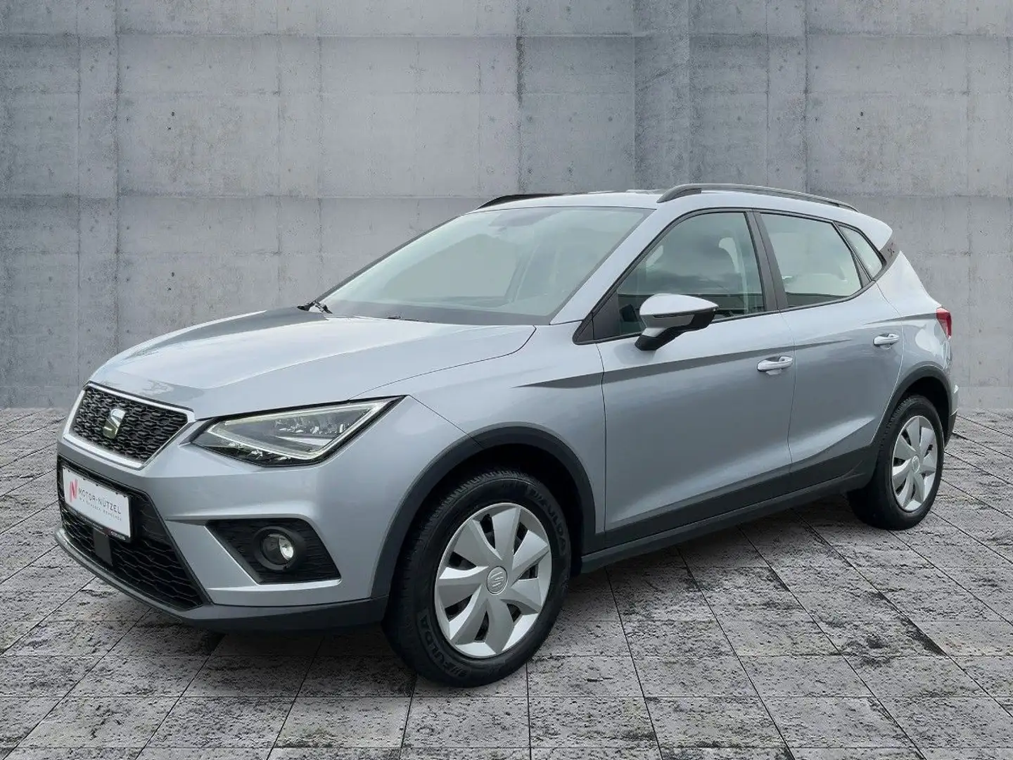 SEAT Arona 1.0 TSI STYLE LED+NAV+APP+SHZ+PDC+GRA+MFL Argento - 2