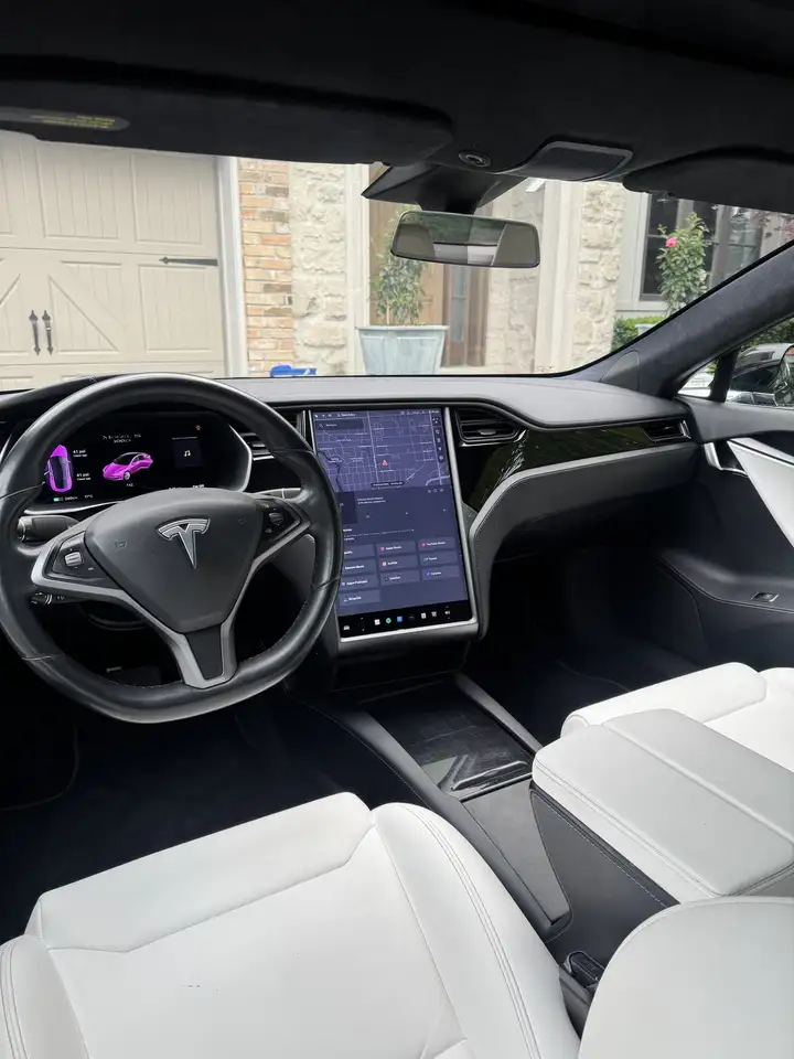 Tesla Model S снимка Tesla Model S