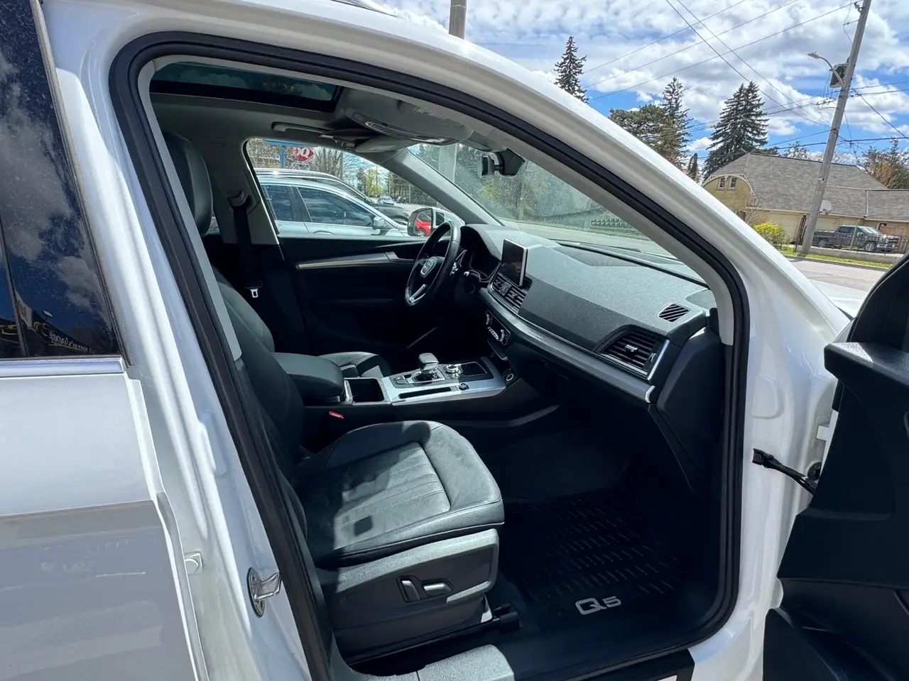 Audi Q5 снимка Audi Q5
