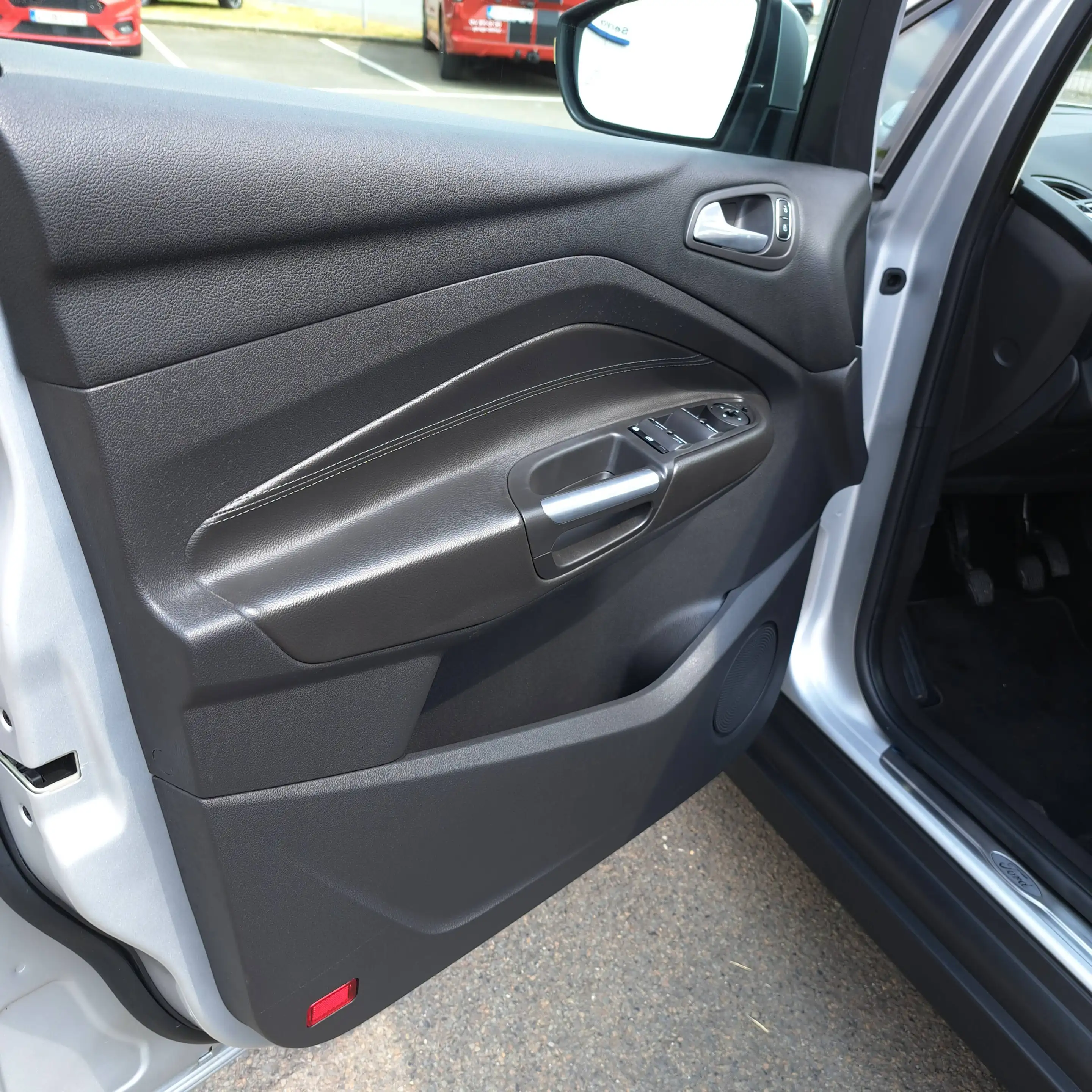 Ford Grand C-Max Grand C-Max 1.0 EcoBoost Titanium (EU6.2) — photo 12