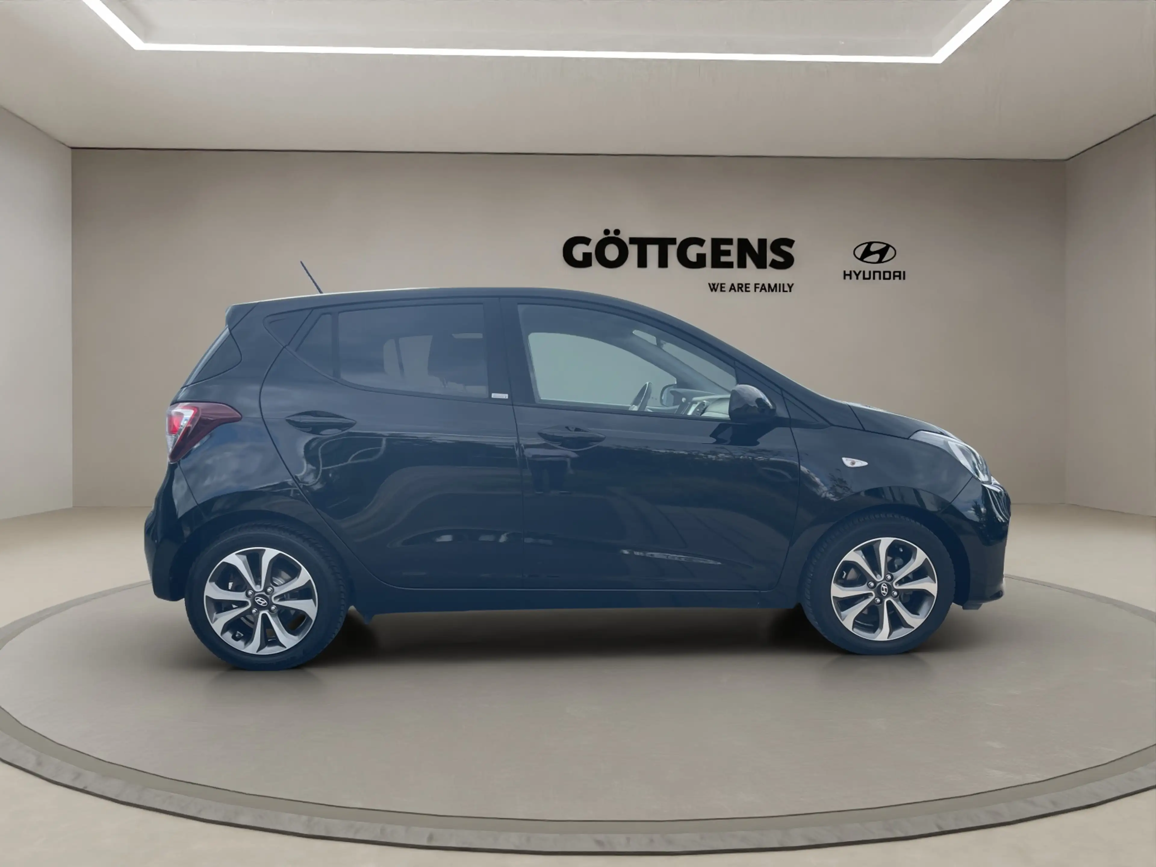 Hyundai i10 1.2 YES! Plus 15LM SITZH. BT TEMPO. KLIMA — photo 5