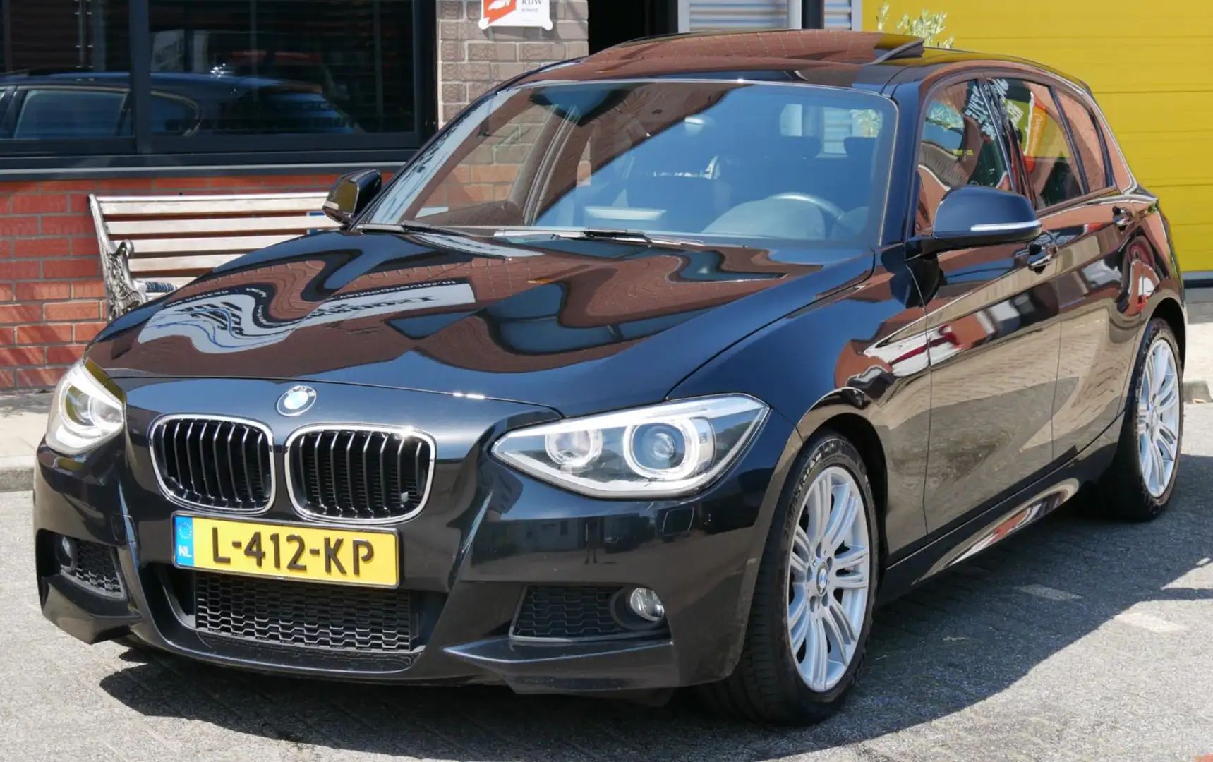 BMW 116 1-serie 116i Executive m-pakket. schuifdak. stoelv Zwart - 2