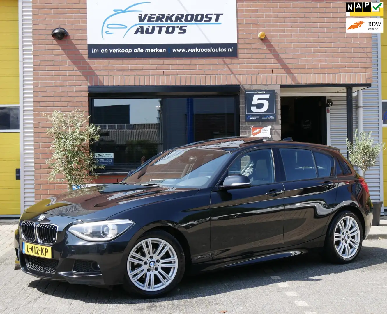 BMW 116 1-serie 116i Executive m-pakket. schuifdak. stoelv Zwart - 1
