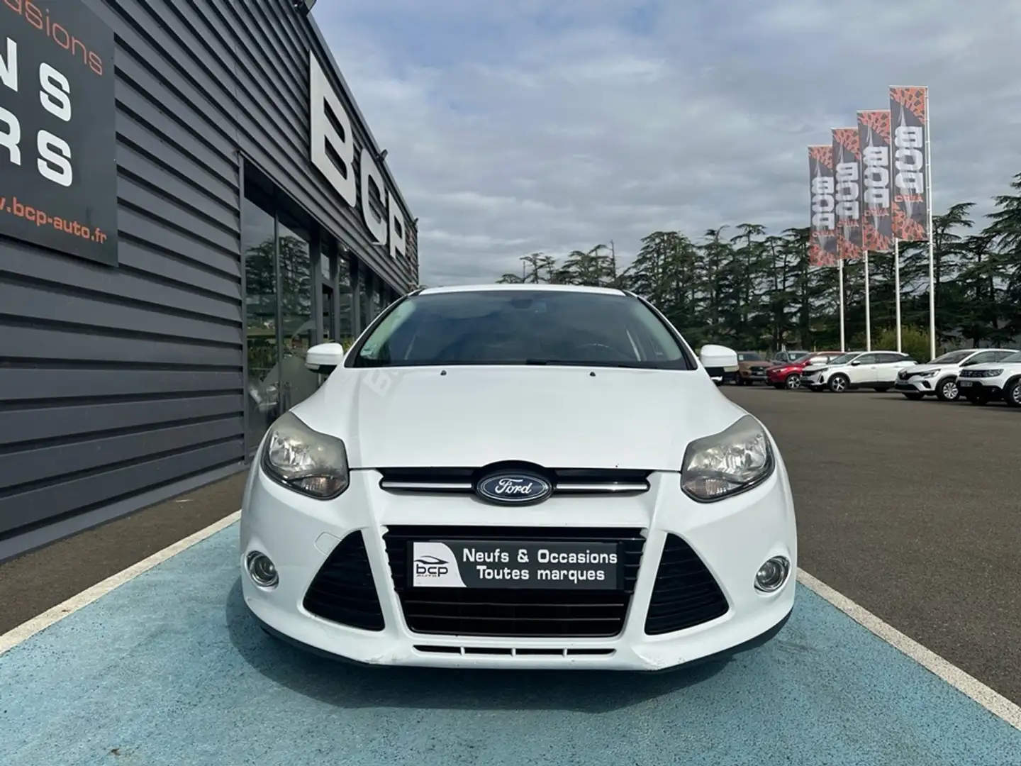 Ford Focus 1.6 TDCI 115CH FAP STOP\u0026START TITANIUM 5P Blanc - 2