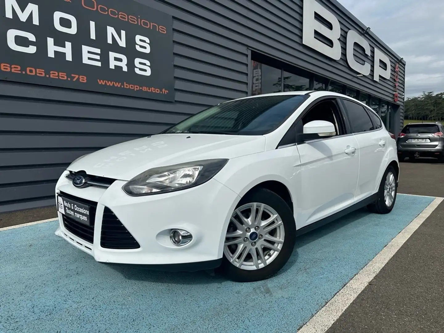 Ford Focus 1.6 TDCI 115CH FAP STOP\u0026START TITANIUM 5P Blanc - 1