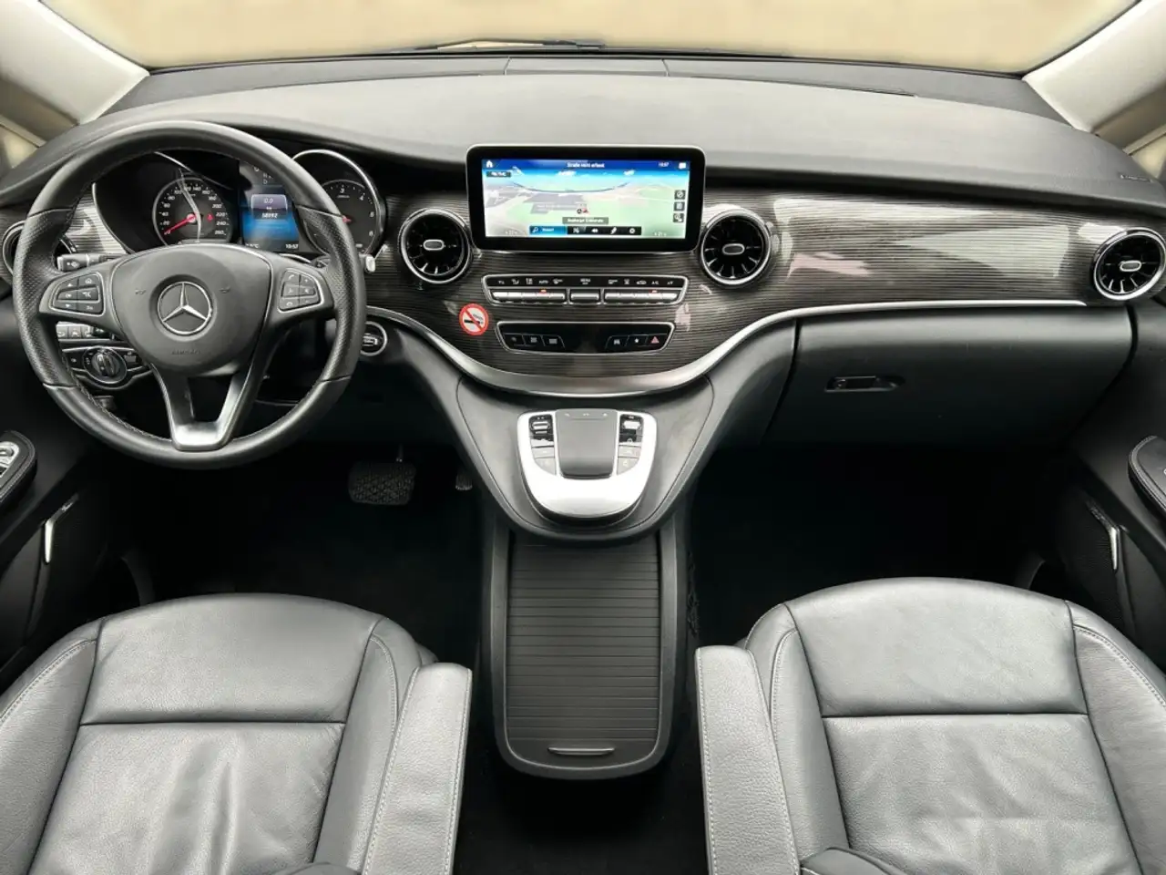 Mercedes-Benz V 300 d 4MATIC AVANTGARDE EDITION EL STHZG*AHK*DISTR 13