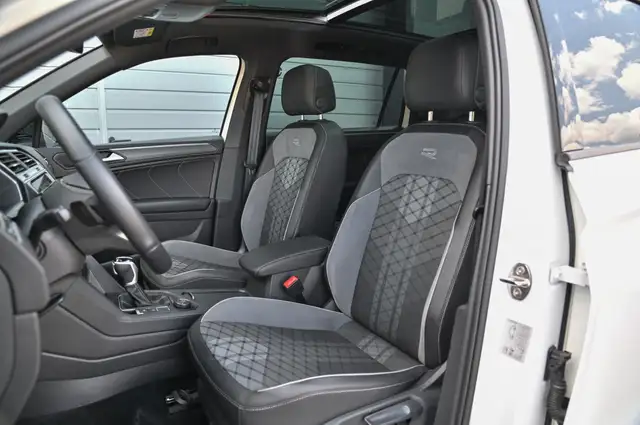 Volkswagen Tiguan Allspace view 14
