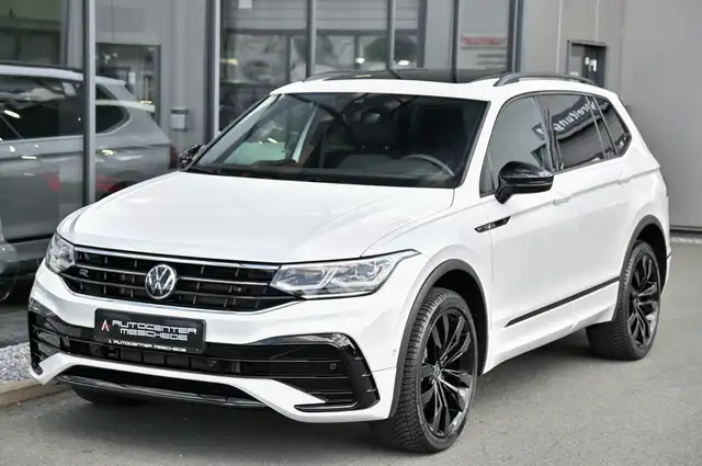 Volkswagen Tiguan Allspace view 3